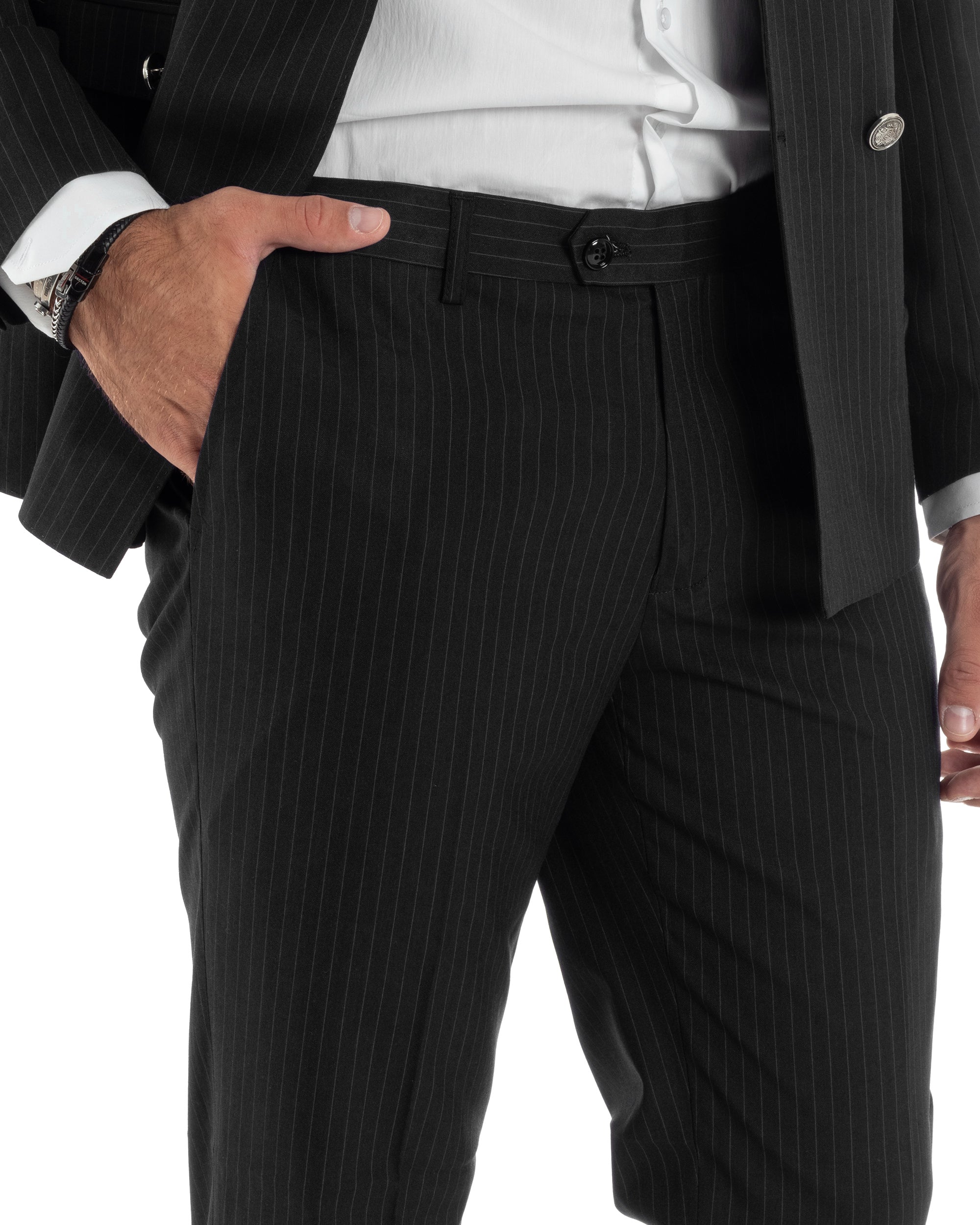 Abito Uomo Doppiopetto Vestito Completo Rigato Giacca Pantaloni Bottoni Metallo Fantasia Gessata Nero AE1103A