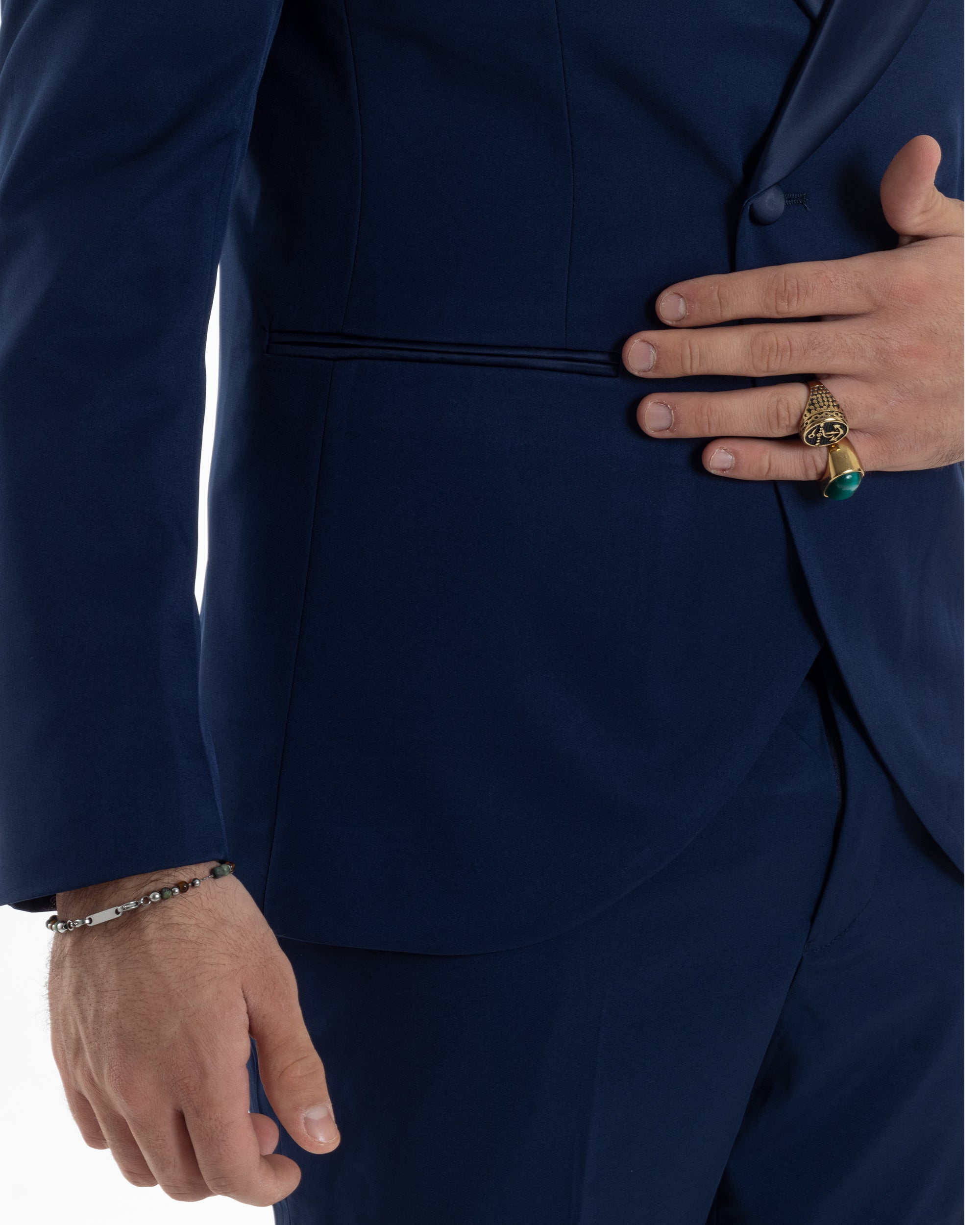 Abito Uomo Doppiopetto Quattro Bottoni Vestito Elegante Completo Smoking Rever Sciallato Raso Tinta Unita Blu GIOSAL-AE1112A