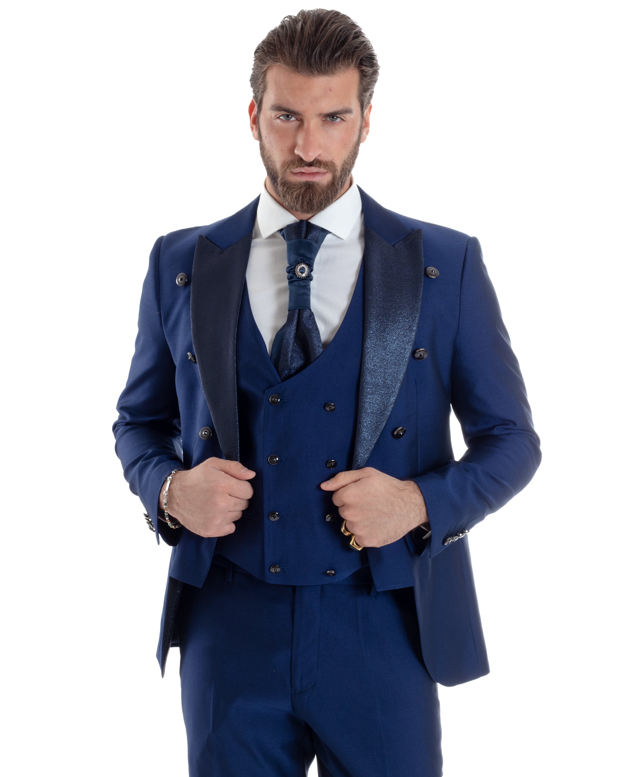 Abito Uomo Monopetto Damascato Vestito 3 Pezzi Completo Sposo Giacca Pantaloni Panciotto Plastron Cerimonia Elegante Sartoriale Blu GIOSAL-AE1131A