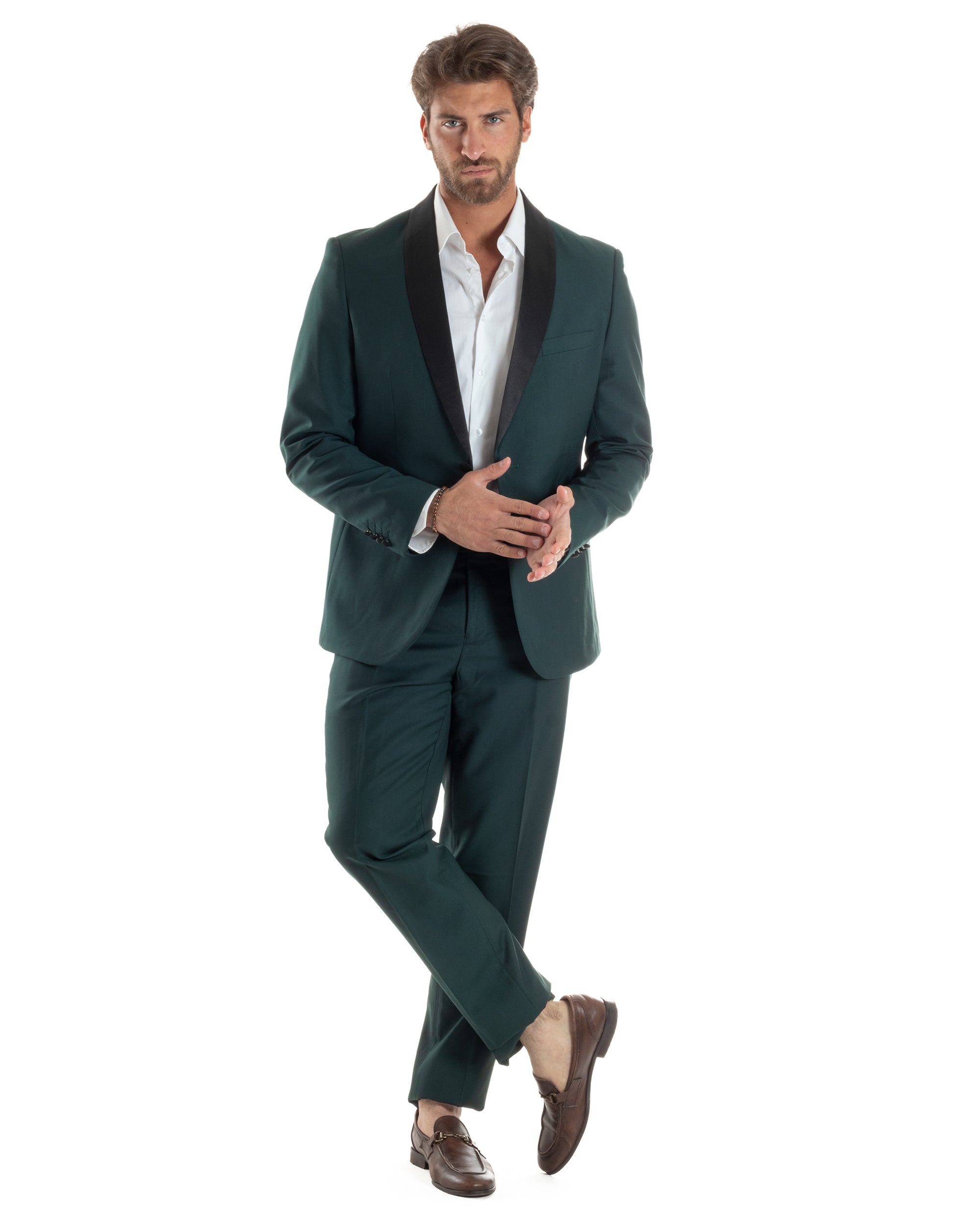 Abito Uomo Monopetto Vestito Completo Giacca Rever Sciallato In Raso Pantaloni Abbottonatura Allungata Smoking Elegante Verde GIOSAL-AE1153A