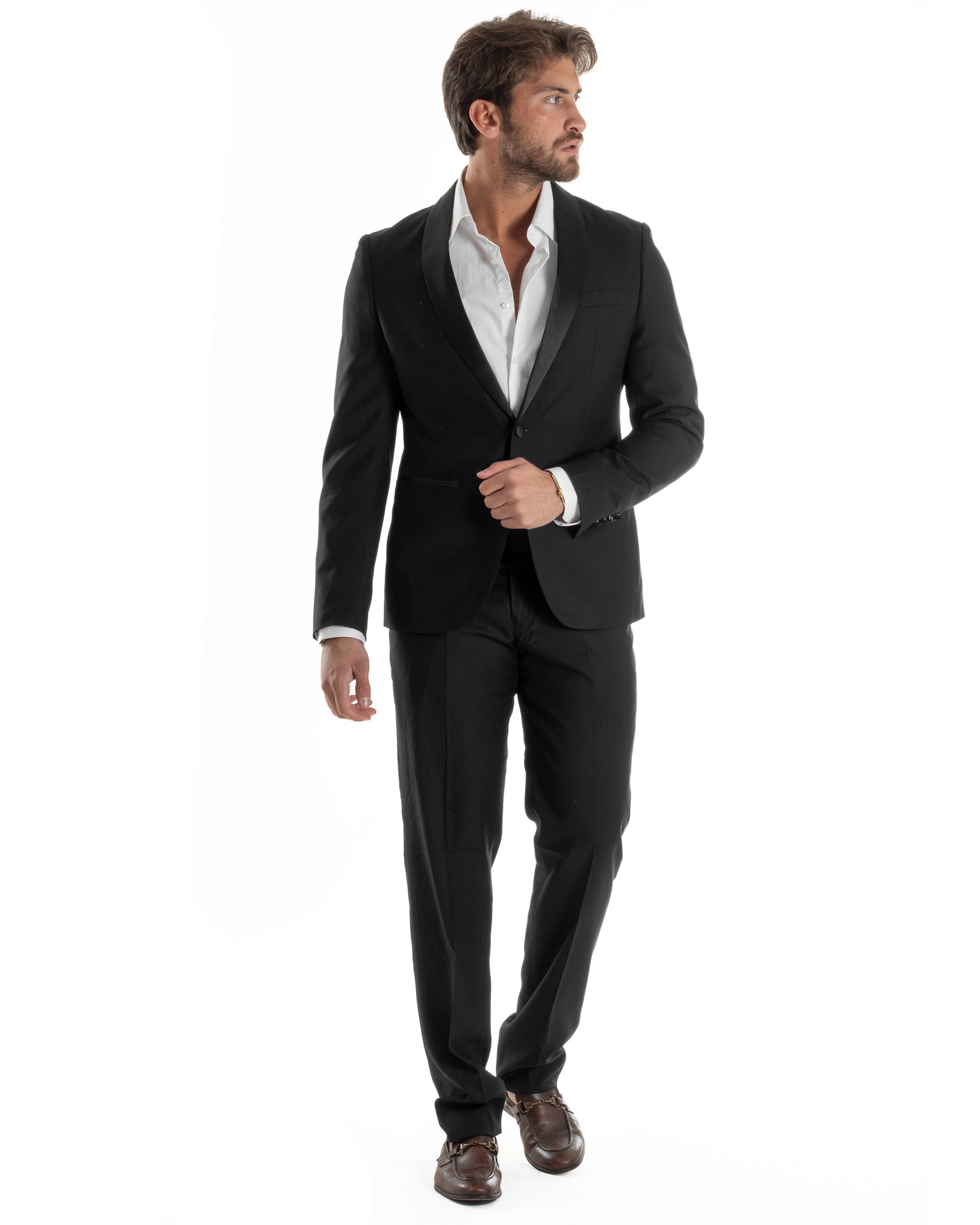 Abito Uomo Monopetto Vestito Completo Giacca Rever Sciallato In Raso Pantaloni Abbottonatura Allungata Smoking Elegante Nero GIOSAL-AE1154A