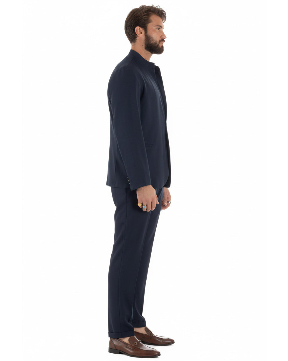 Vista laterale completa abito uomo blu giacca coreana strutturato