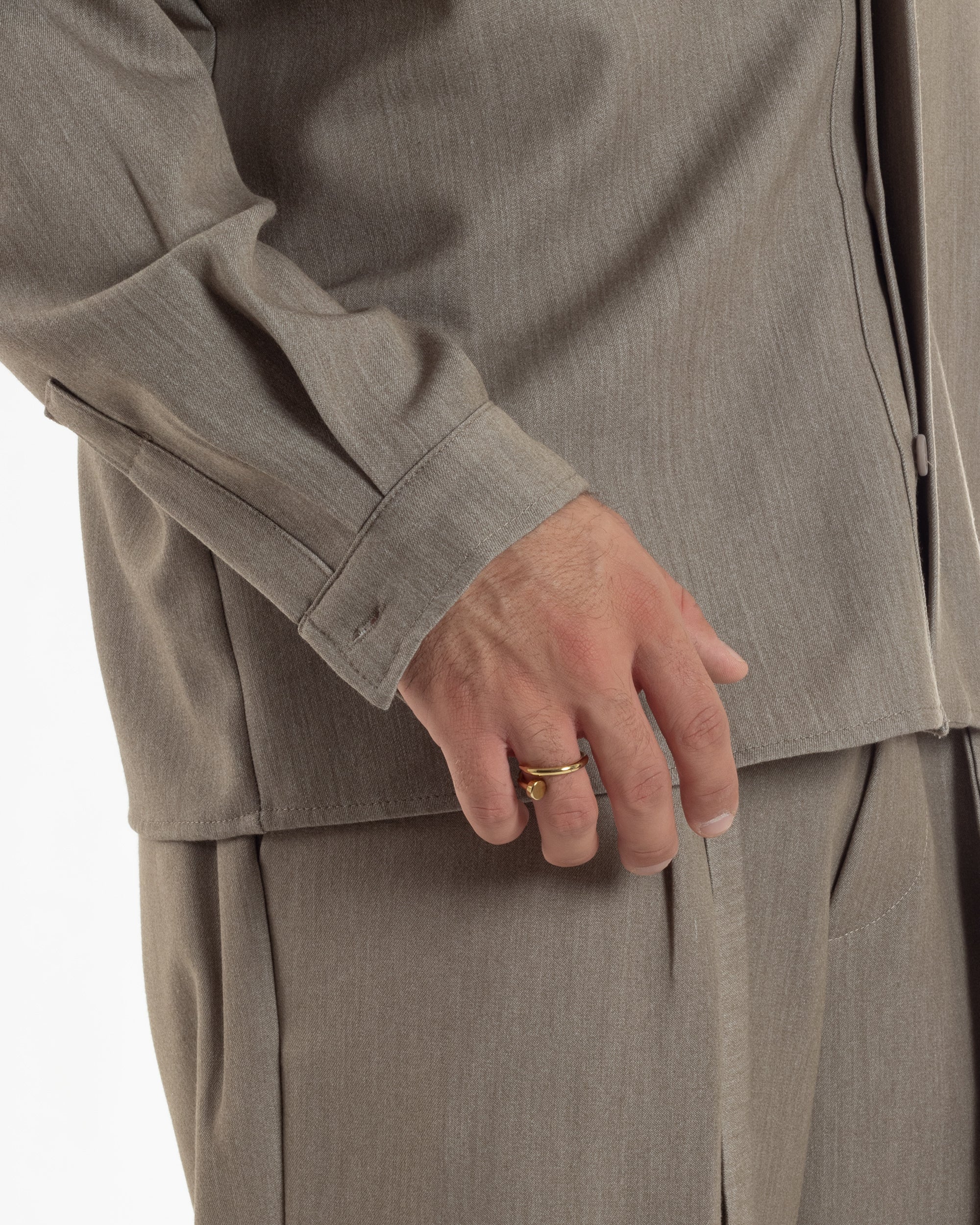 Camicia Uomo Viscosa Relaxed Fit Scollo V Fango C3063A