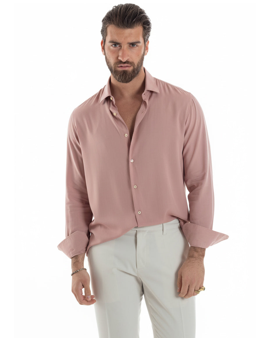Vista frontale camicia rosa viscosa relaxed fit maniche lunghe uomo