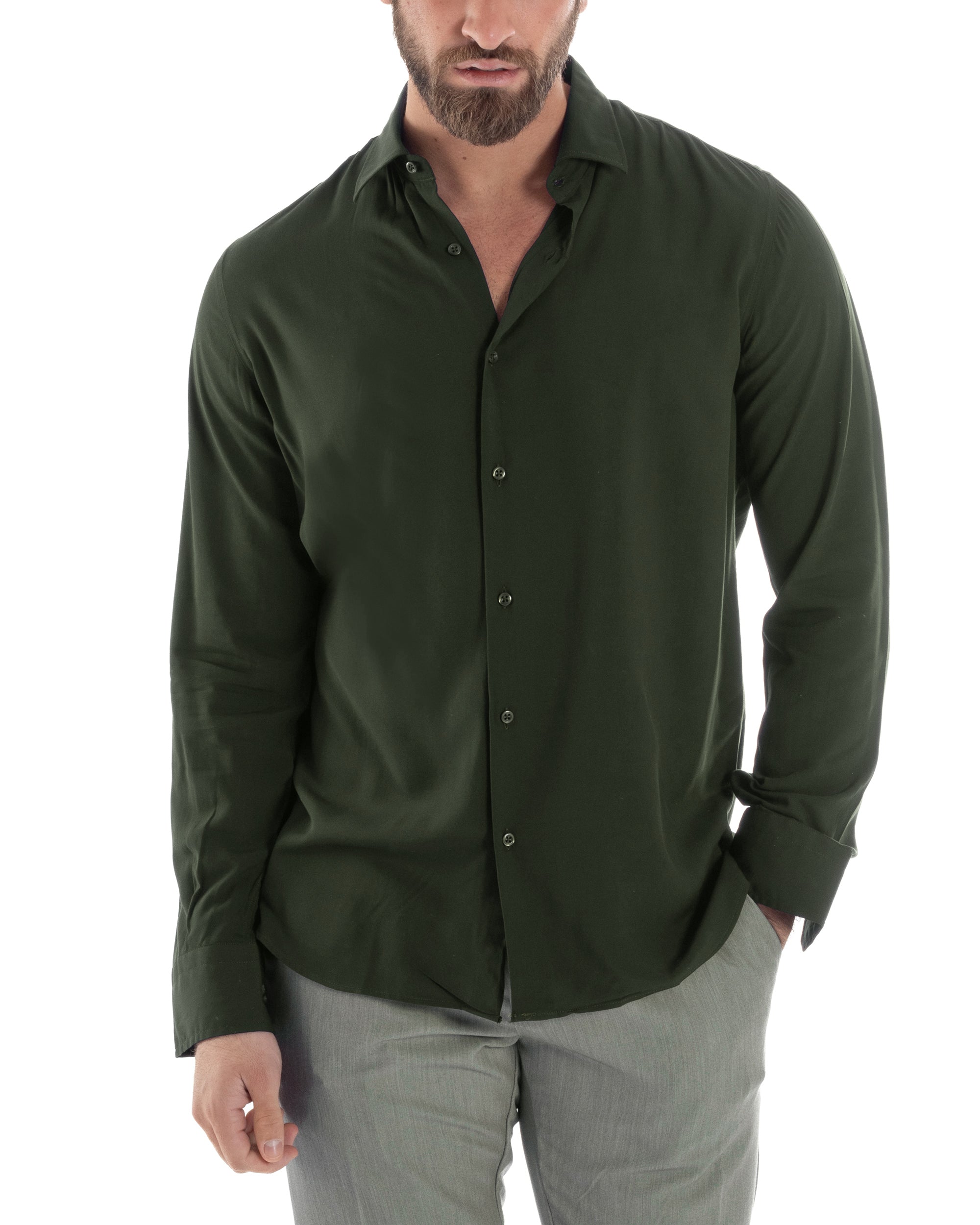 Camicia uomo verde viscosa relaxed fit con colletto francese sartoriale