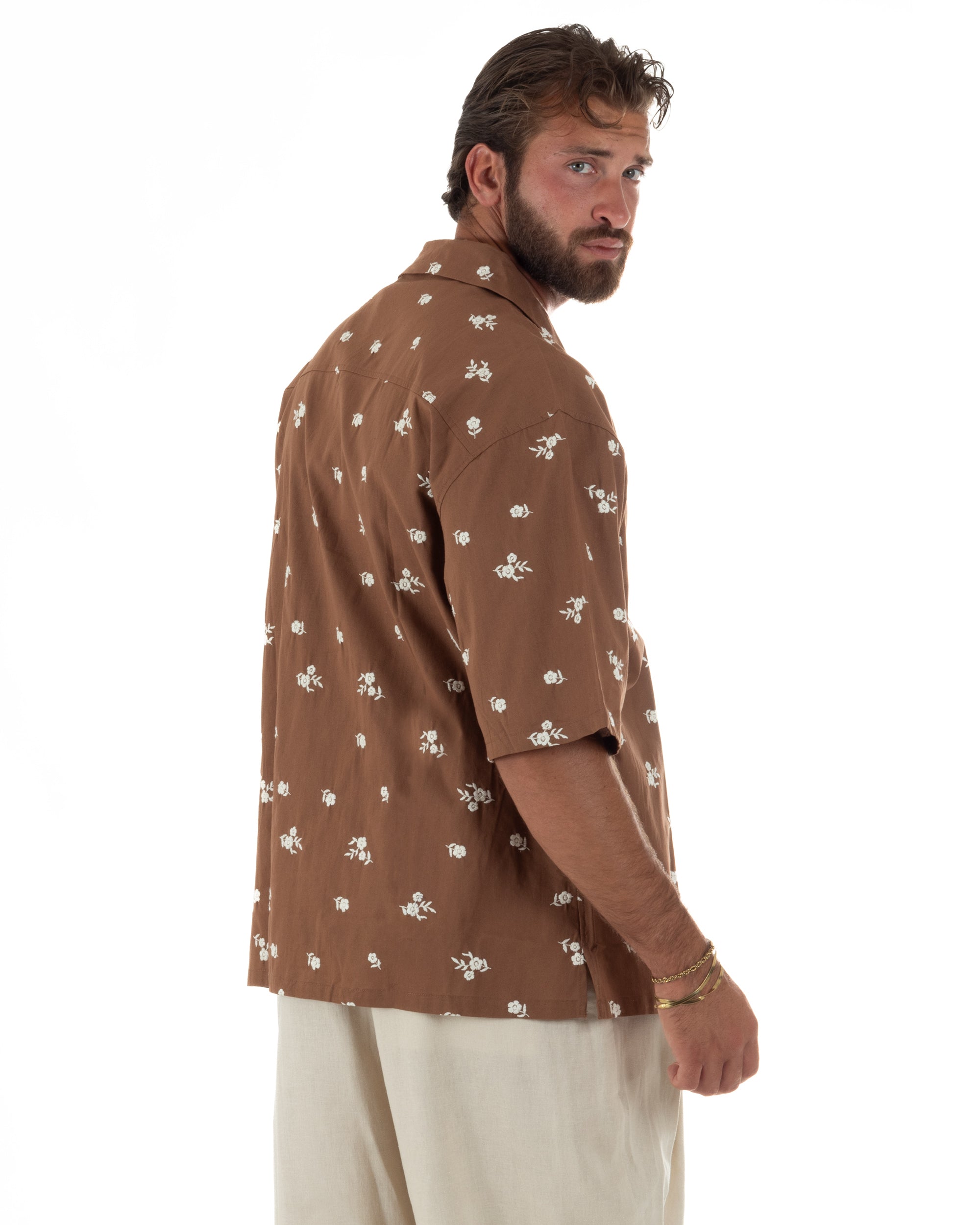 Camicia uomo maniche corte fantasia floreale ricamata colletto revers marrone GIOSAL-CC1235A