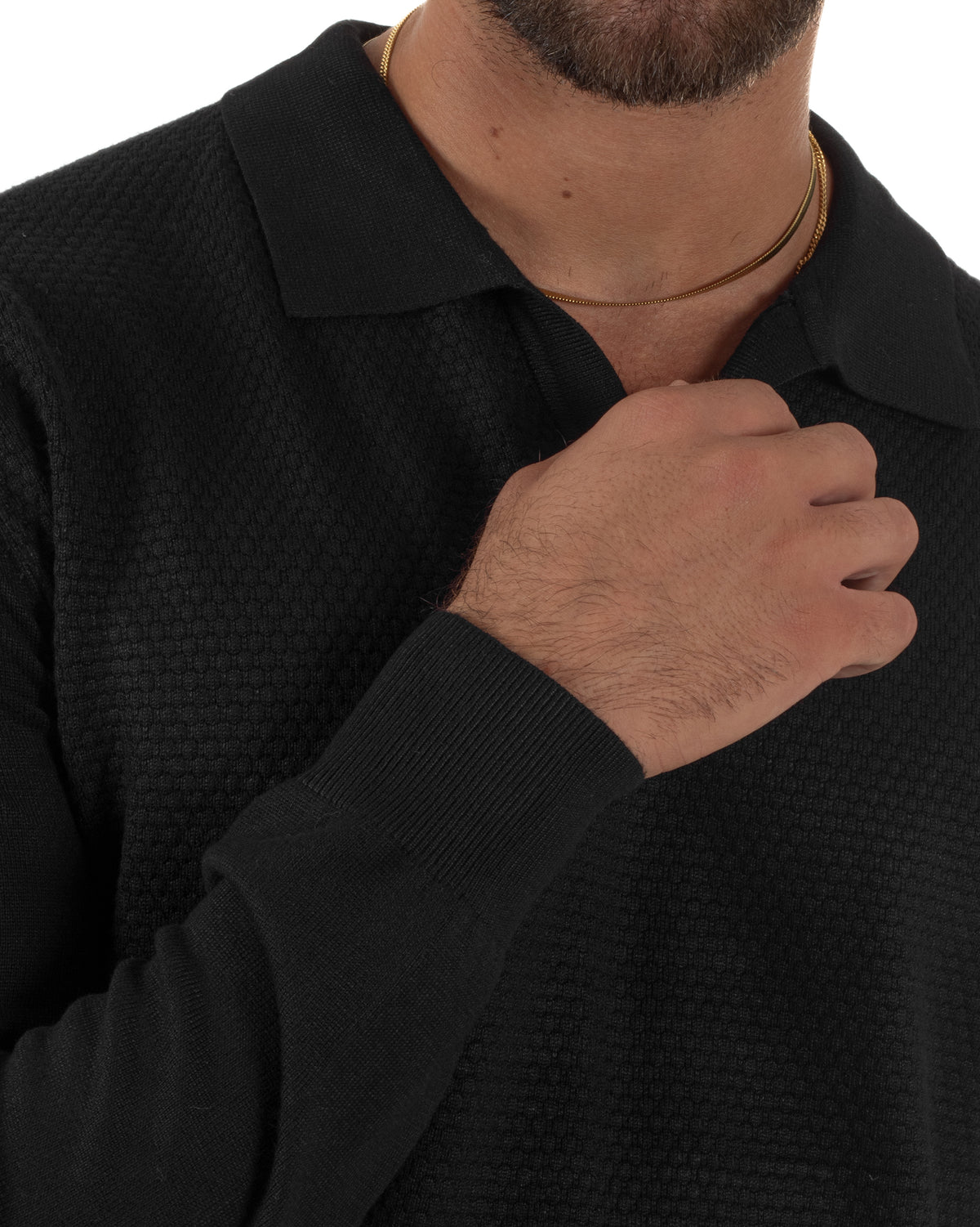 Maglia uomo nera con colletto polo e texture tridimensionale