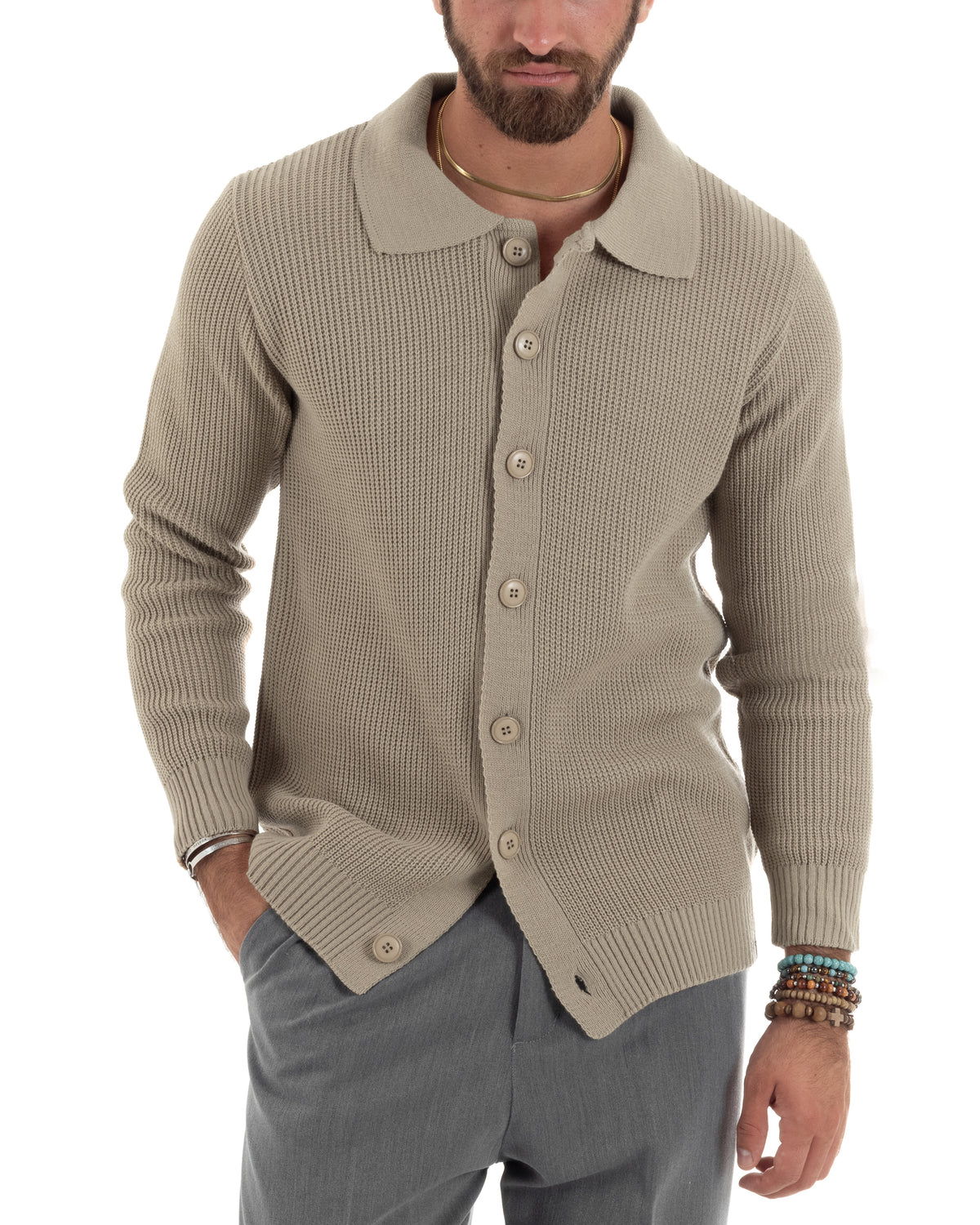Coste verticali su dorso e maniche del cardigan GIOSAL, rifinito con bordo inferiore a coste.