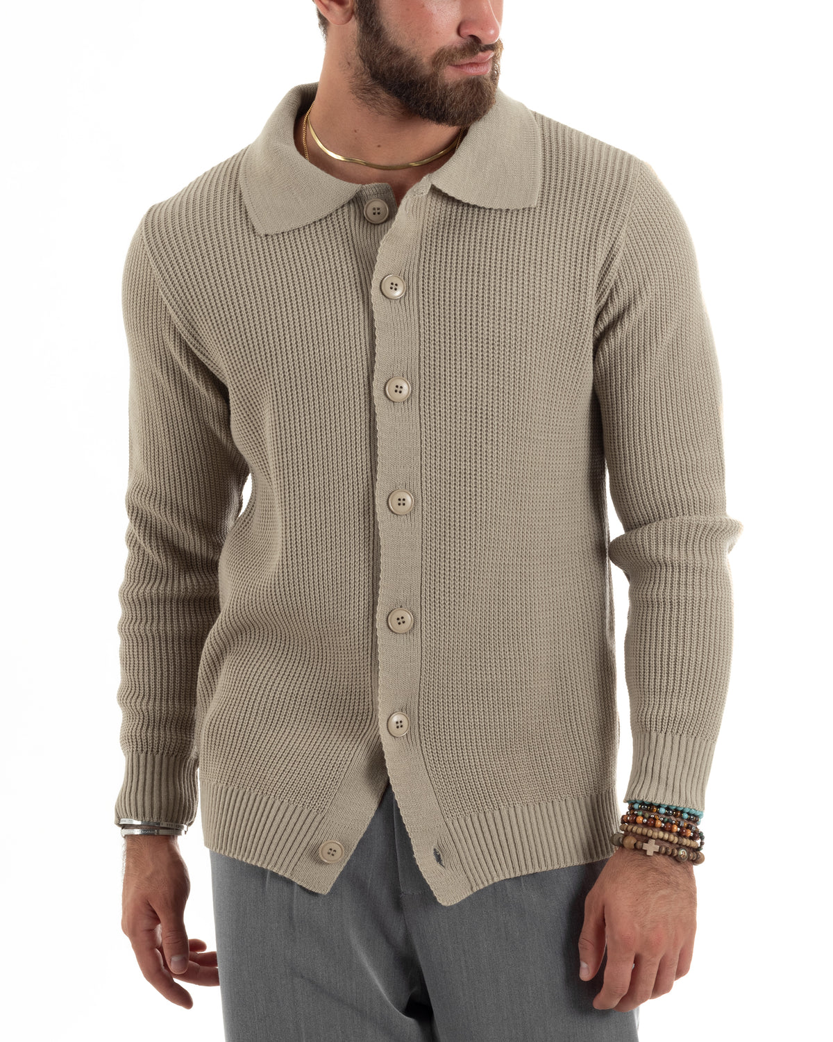 Cardigan uomo color fango GIOSAL in maglia inglese, con colletto polo e bottoni tono su tono.