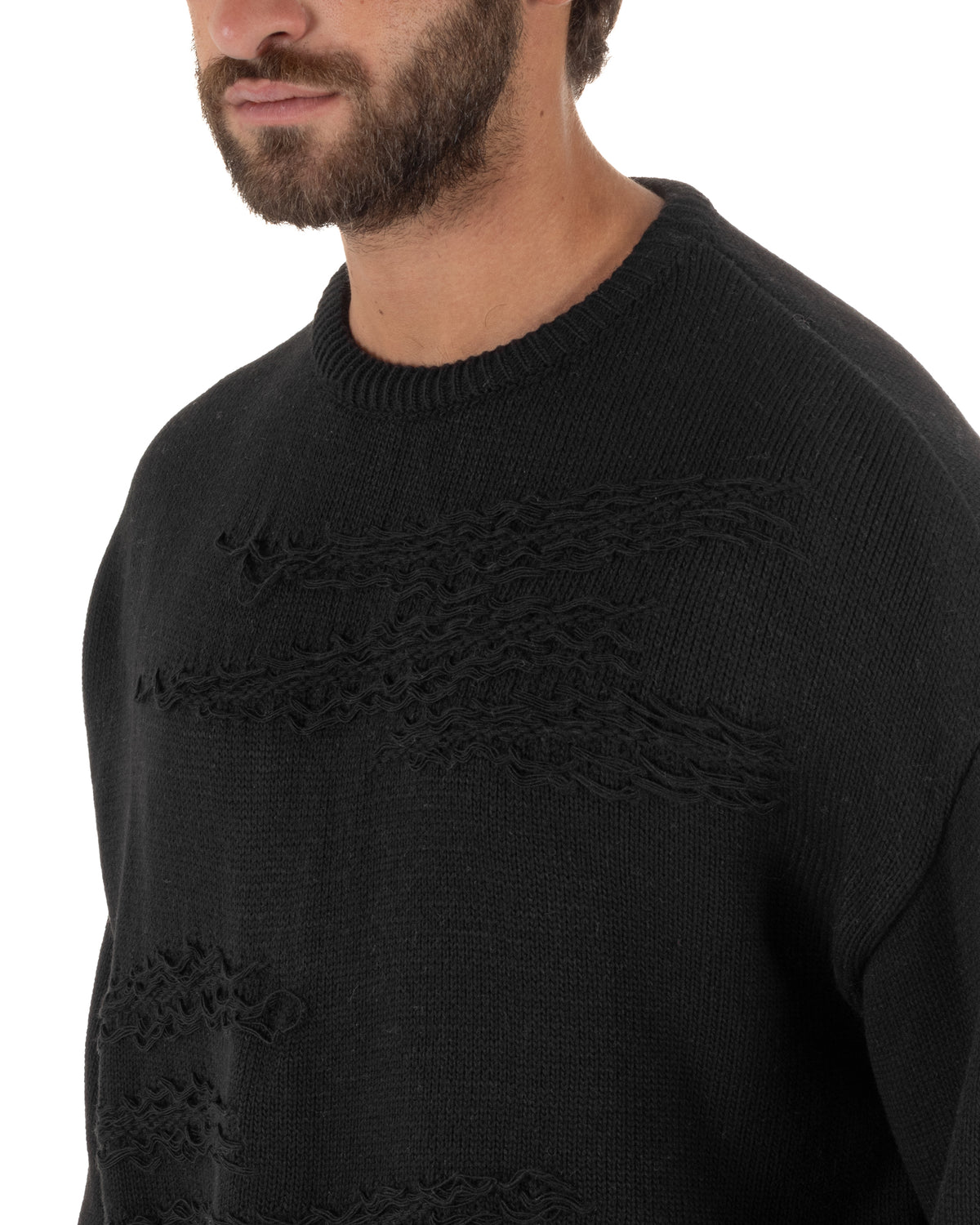 Maglioncino uomo girocollo boxy fit intrecci effetto sfilacciato nero GIOSAL-M3155A