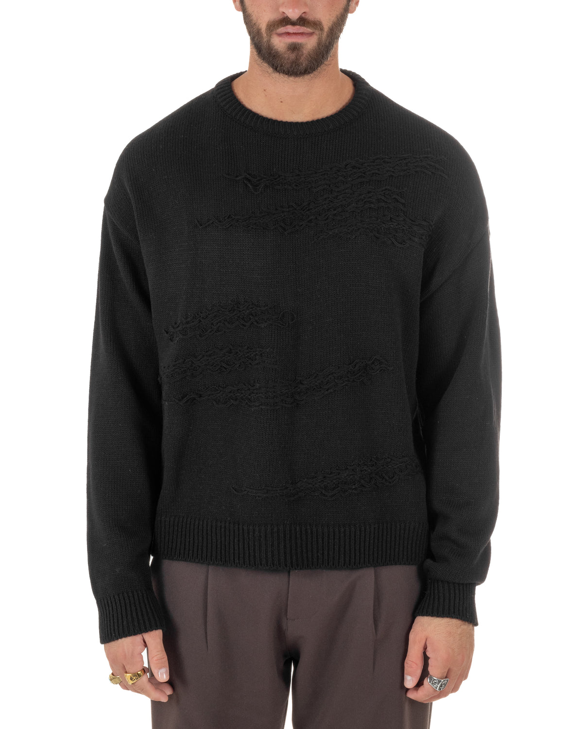 Maglioncino uomo girocollo boxy fit intrecci effetto sfilacciato nero GIOSAL-M3155A