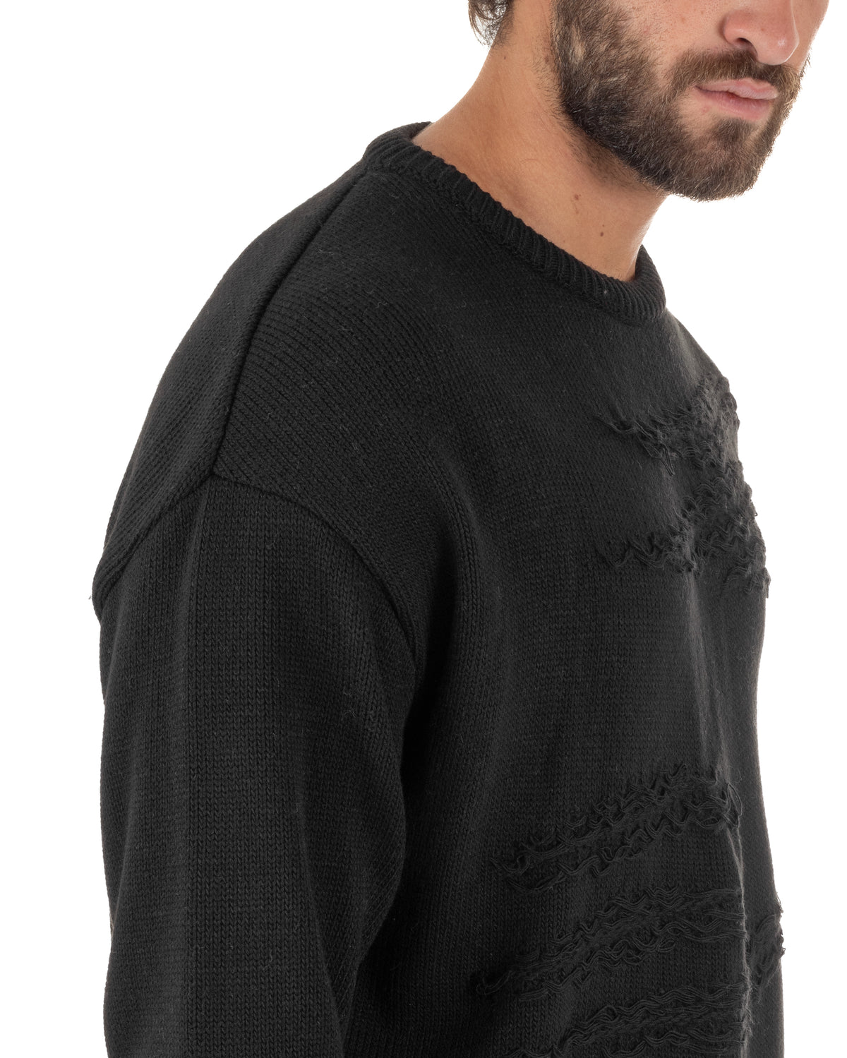 Maglioncino uomo girocollo boxy fit intrecci effetto sfilacciato nero GIOSAL-M3155A