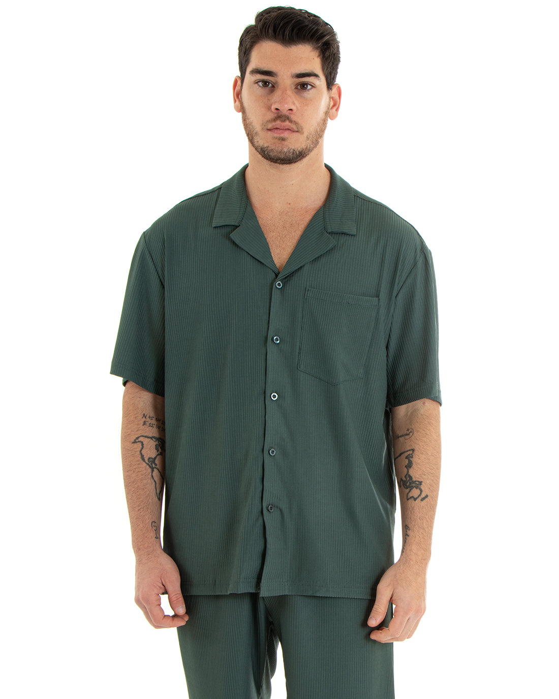 Completo Set Coordinato Uomo Viscosa Plissé Camicia Con Colletto Bermuda Outfit Verde GIOSAL-OU2282A