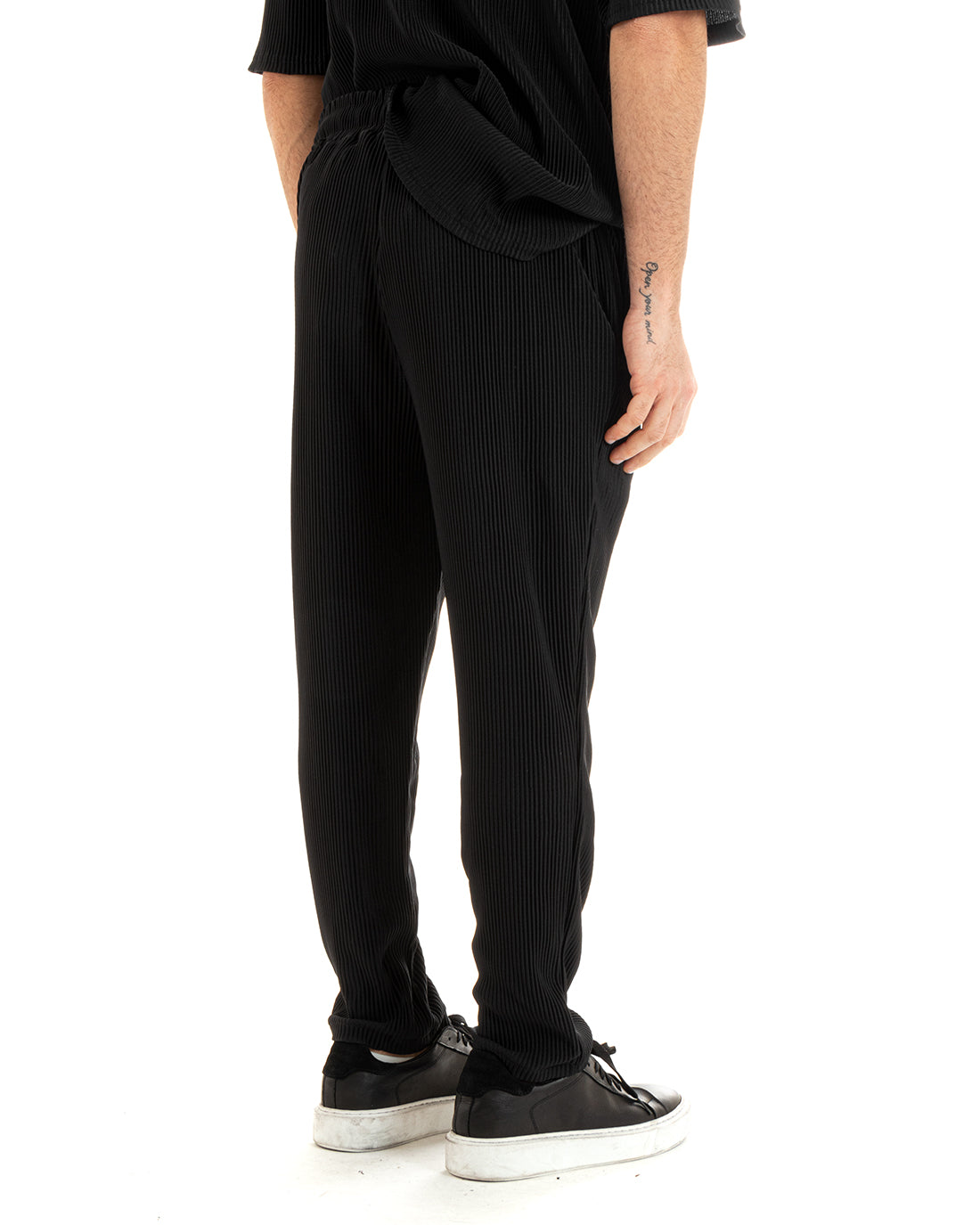 Completo Set Coordinato Uomo Viscosa Plissè T-Shirt Pantaloni Outfit Nero GIOSAL-OU2285A