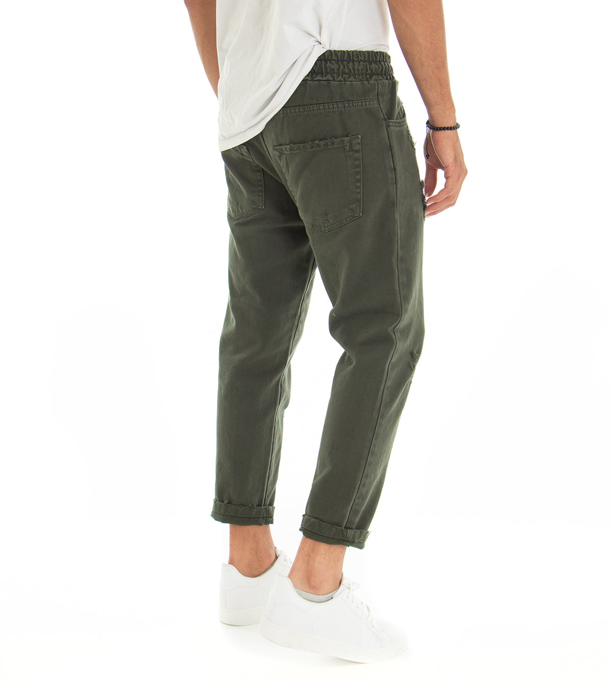 Vista posteriore pantaloni jeans verde uomo loose fit casual