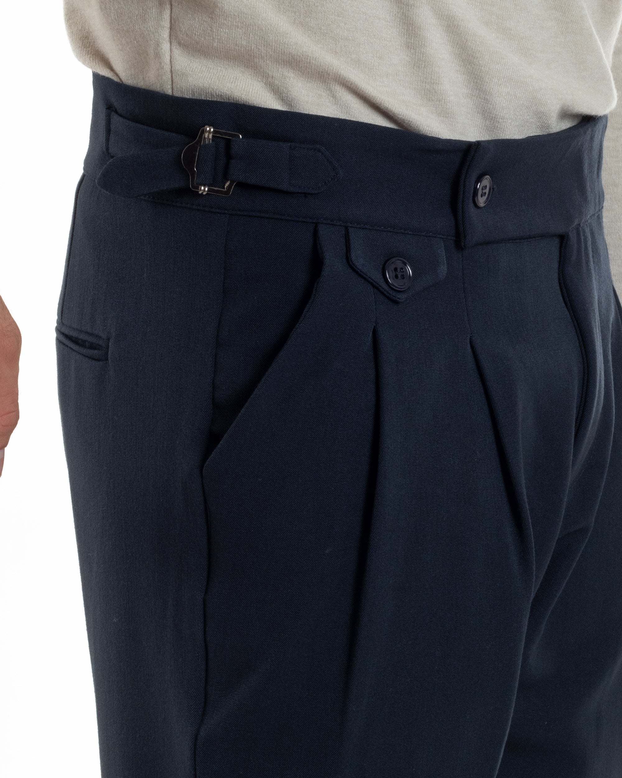 Pantaloni Uomo Classico Con Pinces Viscosa Vita Alta Gurkha Pants Fibbie Blu P6367A