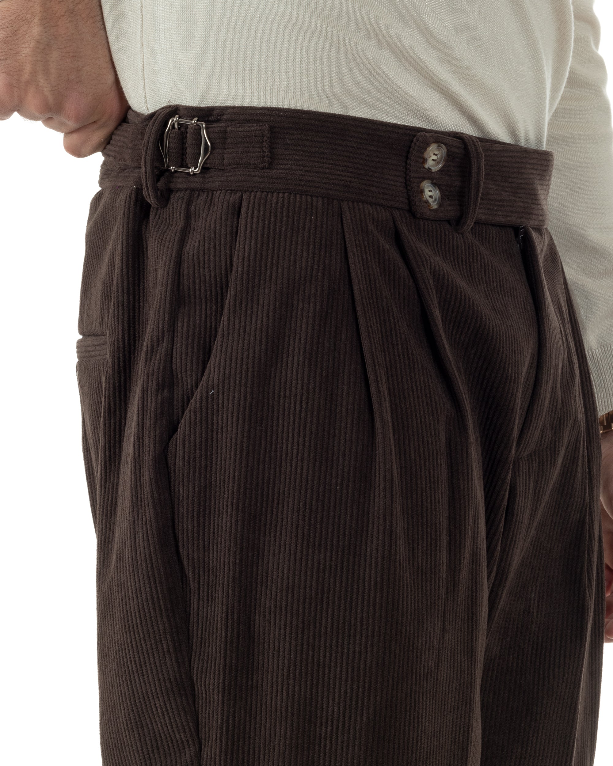 Pantaloni Uomo Velluto Costine Vita Alta Gurkha Pants Abbottonatura Allungata Fibbie Marrone BlackSunday P6426A