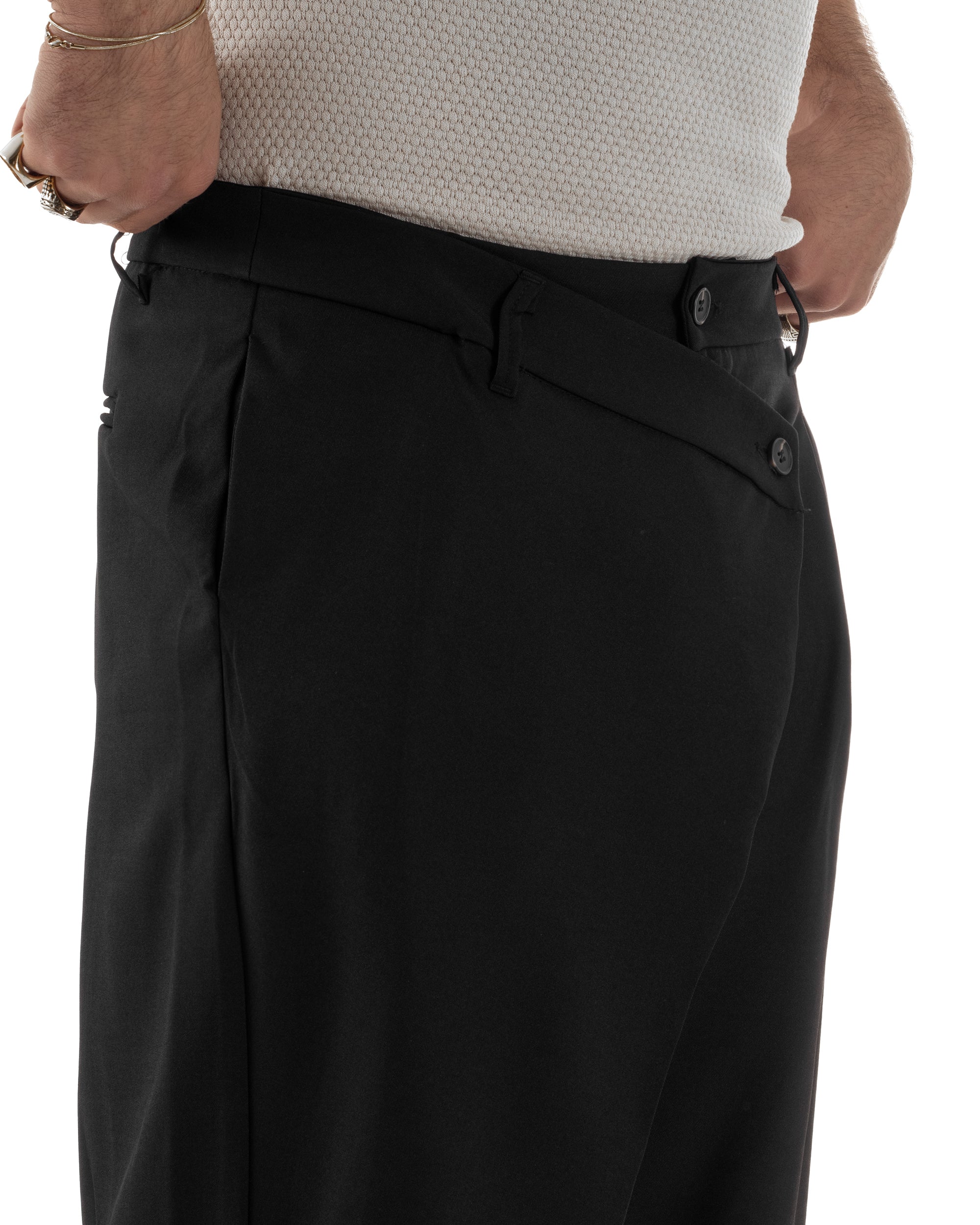 Pantaloni uomo viscosa baggy abbottonatura asimmetrica nero GIOSAL-P6465A