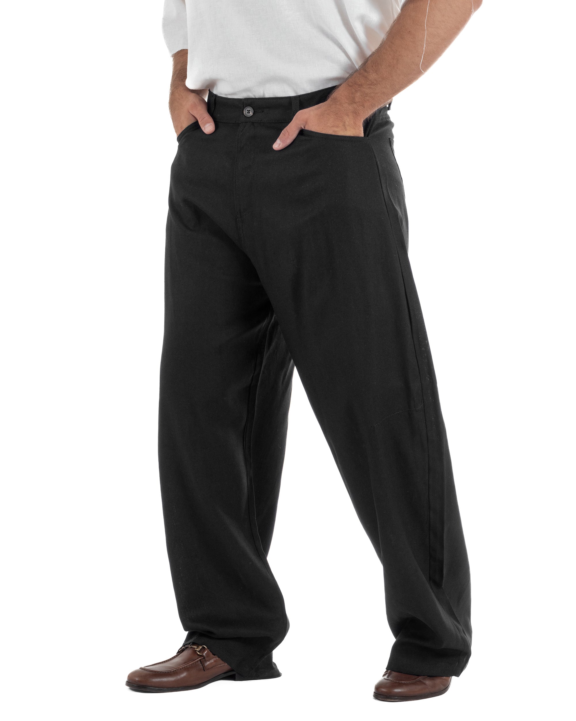Vista laterale pantaloni uomo nero lino baggy fit cinque tasche ricamo gamba passanti cintura