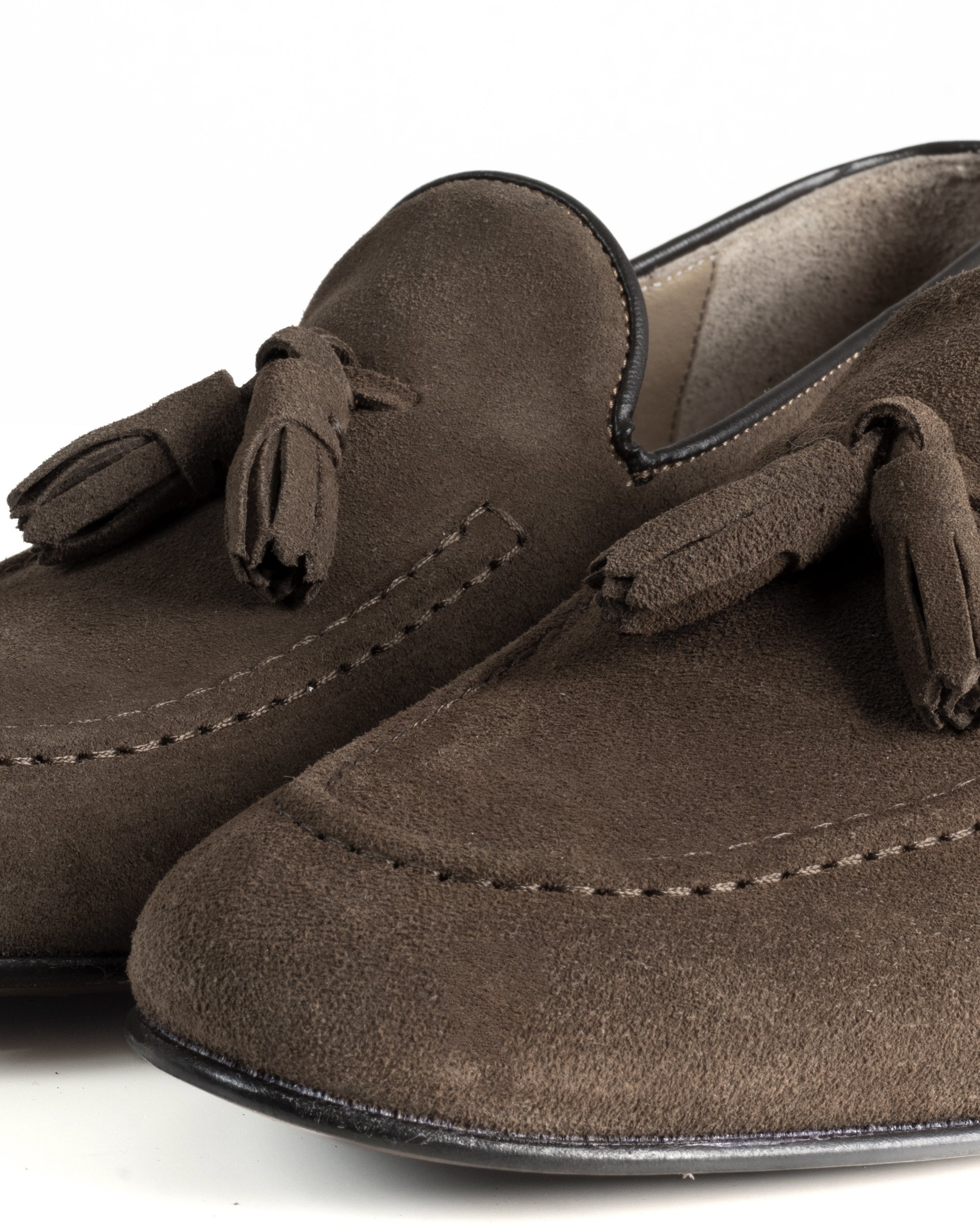 Mocassini uomo con nappine scarpe camoscio eleganti cerimonia pelle scamosciata suola di cuoio con ovalino antiscivolo casual tortora GIOSAL-S1322A