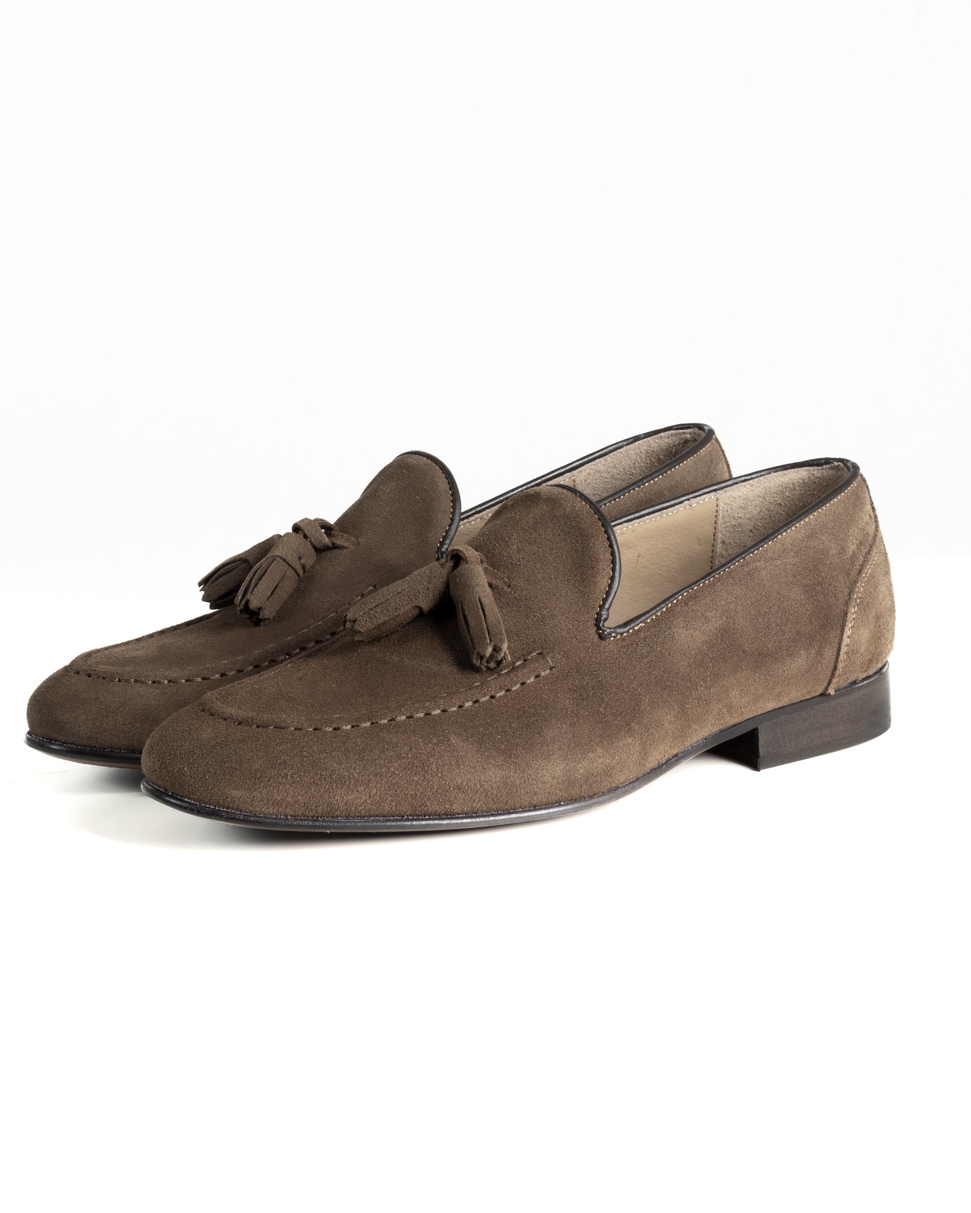 Mocassini uomo con nappine scarpe camoscio eleganti cerimonia pelle scamosciata suola di cuoio con ovalino antiscivolo casual tortora GIOSAL-S1322A
