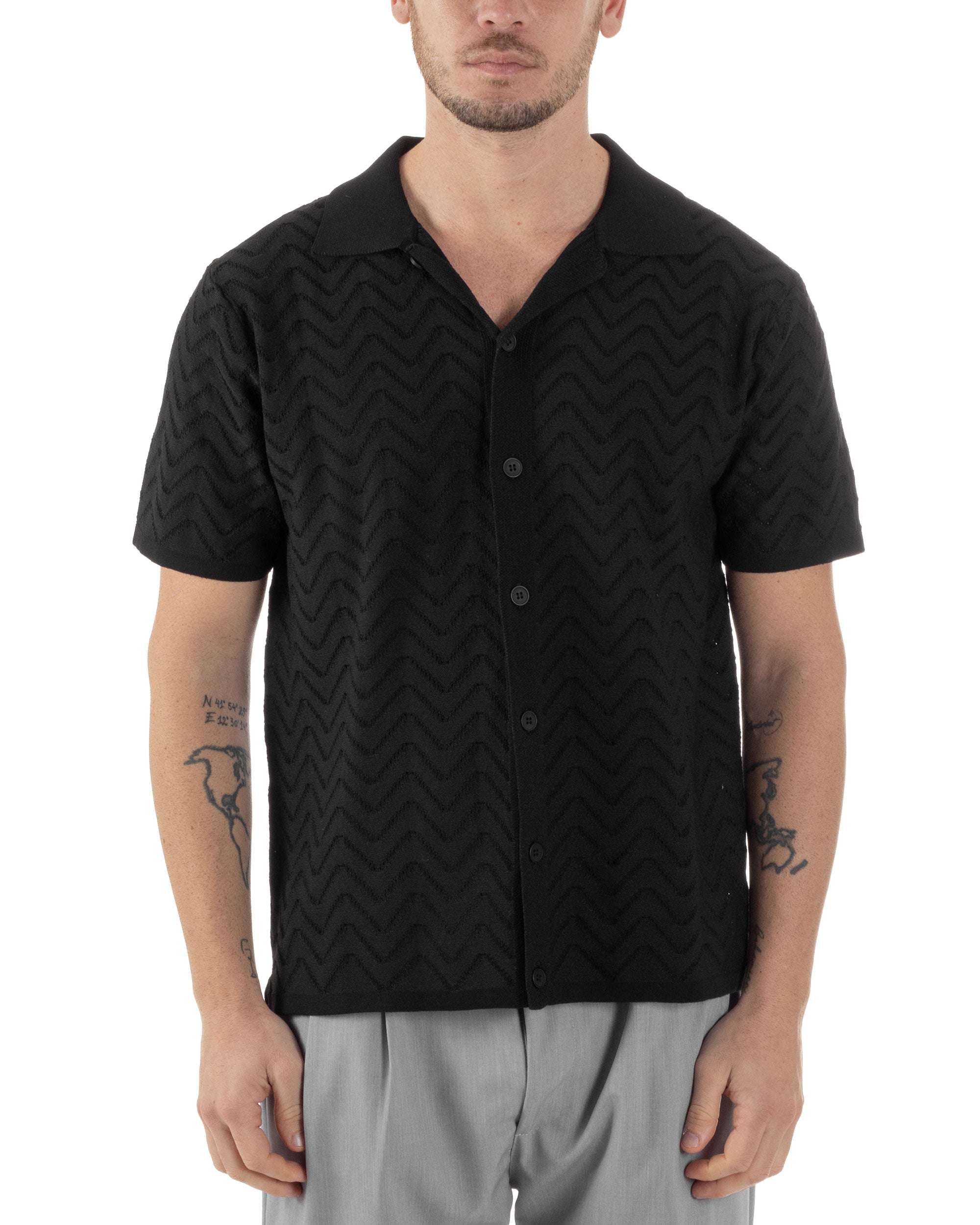 Polo Uomo In Filo Cardigan Con Bottoni T-Shirt Cropped Con Colletto Maglia Boxy Fit Traforata Lavorata Casual Nero GIOSAL-TS3109A