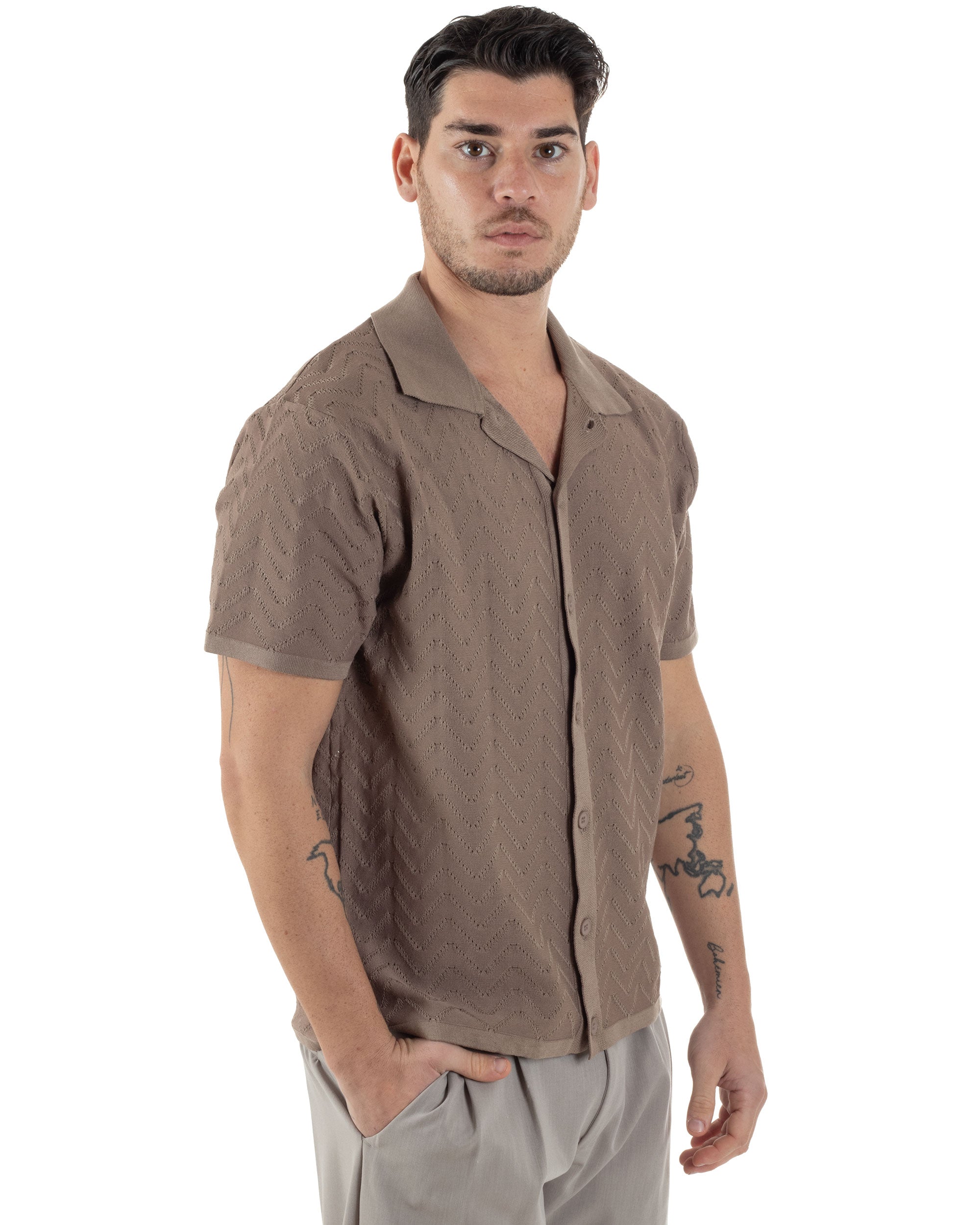 Polo Uomo In Filo Cardigan Con Bottoni T-Shirt Cropped Con Colletto Maglia Boxy Fit Traforata Lavorata Casual Marrone GIOSAL-TS3111A