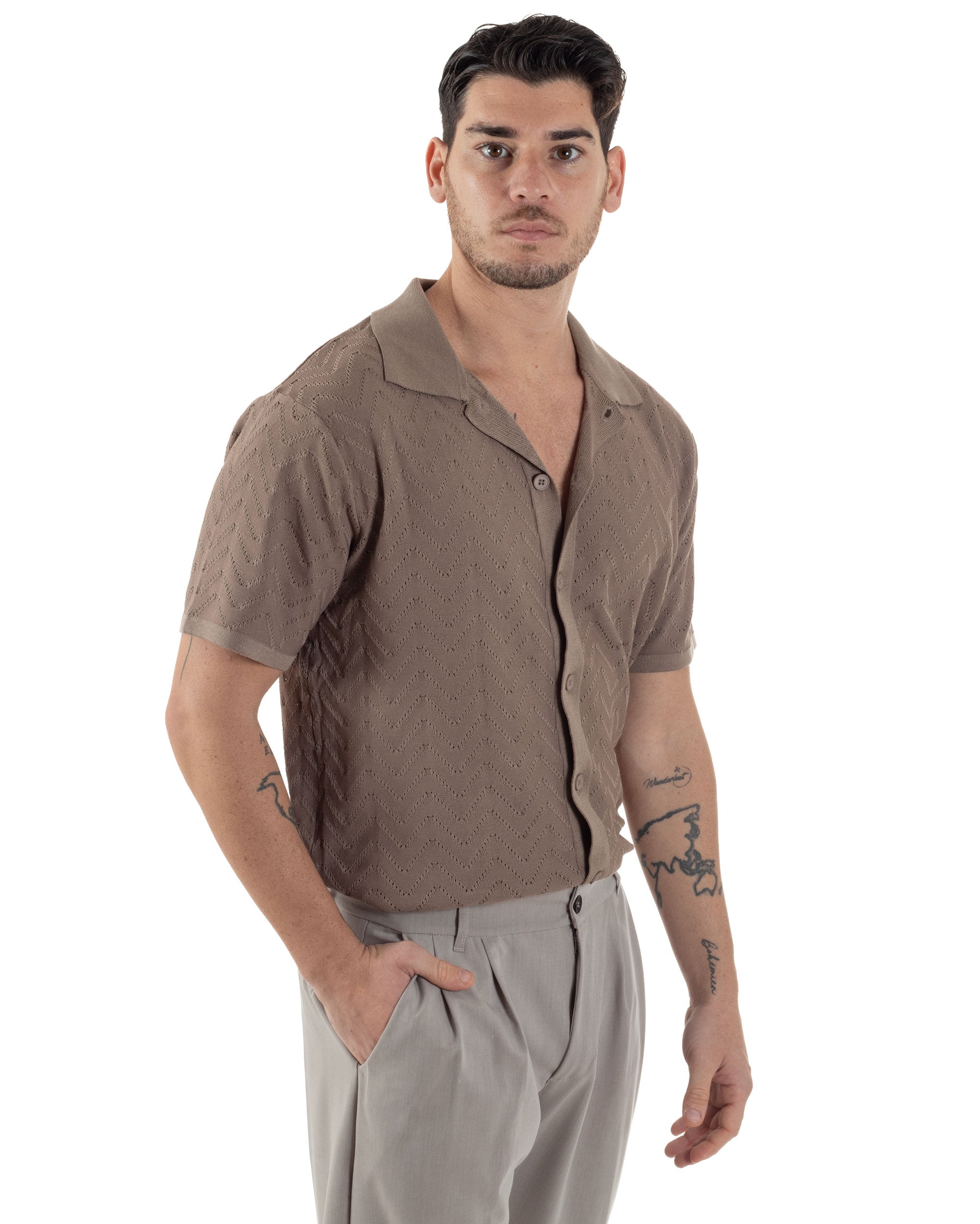 Polo Uomo In Filo Cardigan Con Bottoni T-Shirt Cropped Con Colletto Maglia Boxy Fit Traforata Lavorata Casual Marrone GIOSAL-TS3111A
