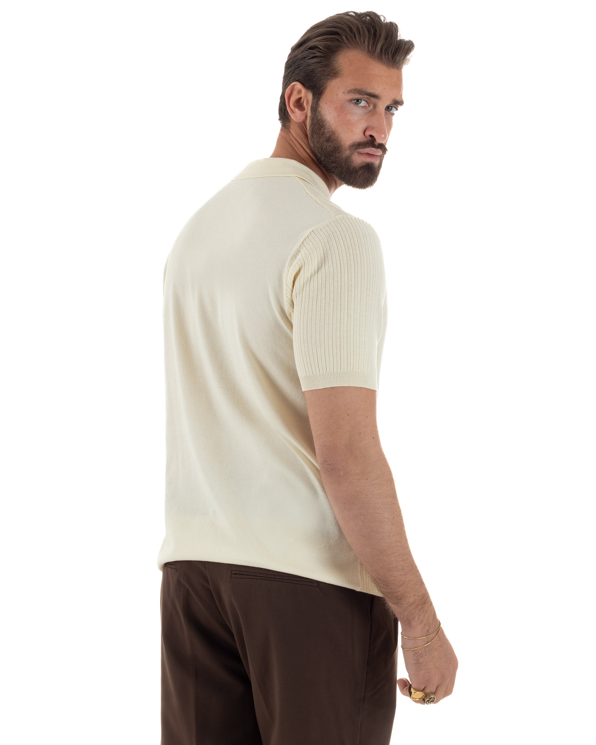 Vista posteriore polo uomo panna filo maglia costine regular fit sottogiacca
