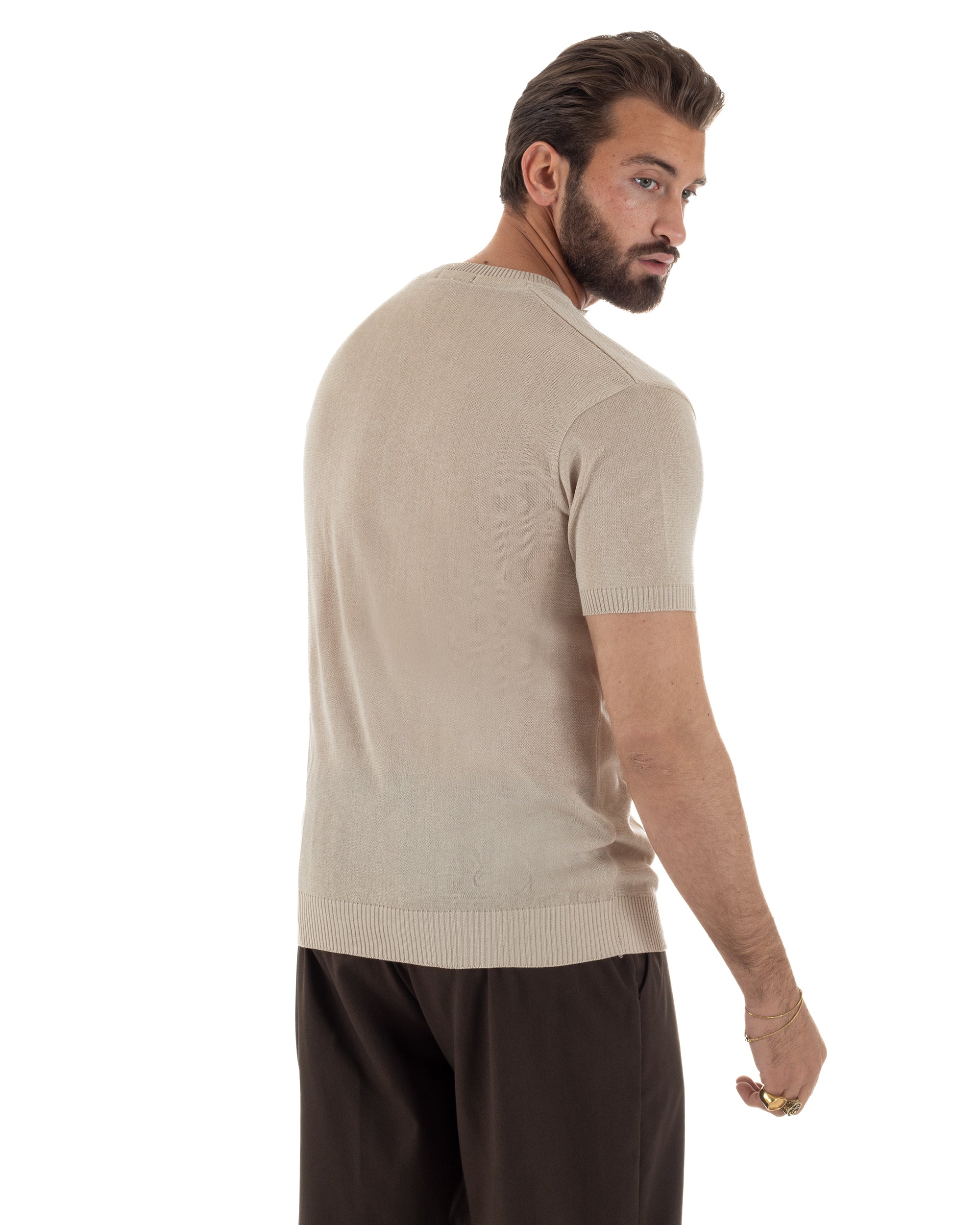 Vista posteriore polo uomo beige filo maglia colletto serafino regular fit