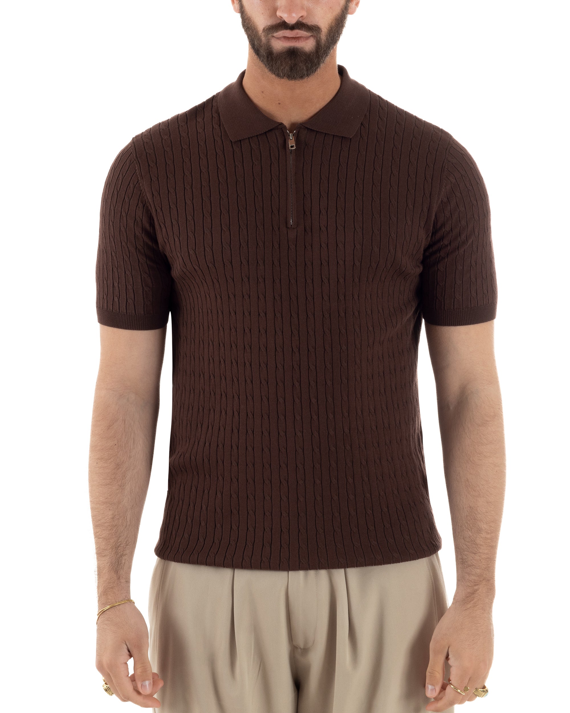 Vista completa polo uomo marrone costine colletto zip leggera casual elegante
