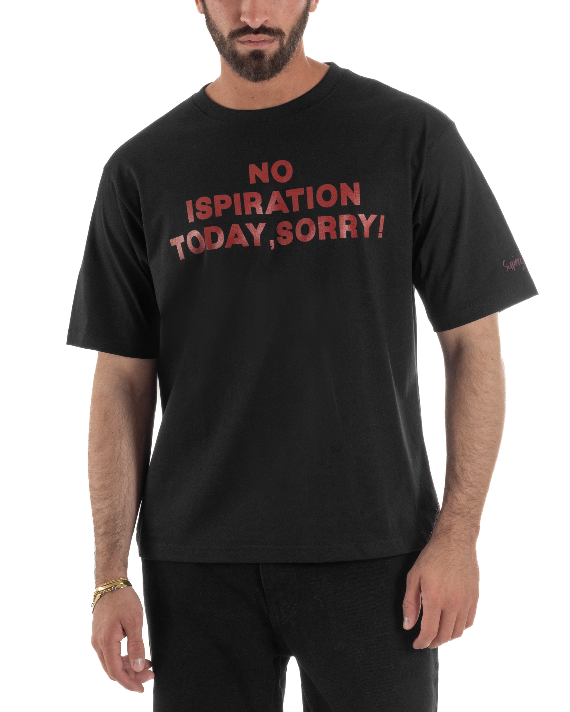 T-shirt uomo nero boxy fit stampa tipografica No Ispiration Today slab-serif Superculture