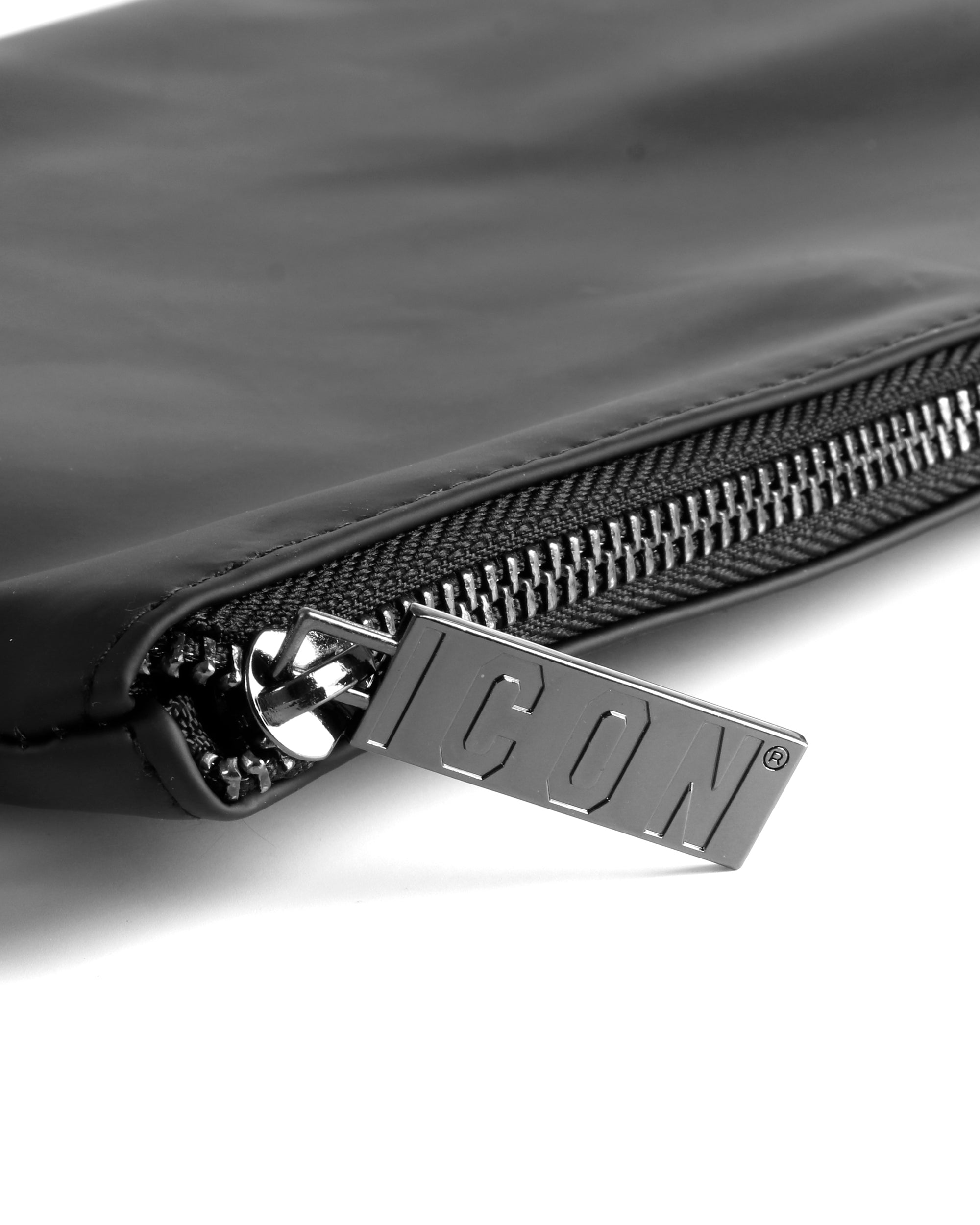 Borsa borsello borsetta pochette a mano placchetta unisex nero ICON INZ012