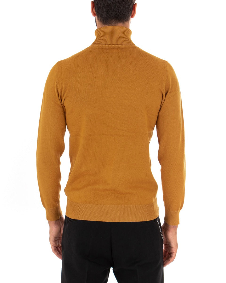 Maglioncino Uomo Maglia Maniche Lunghe Collo Alto Elastico Tinta Unita Senape GIOSAL-M2555A