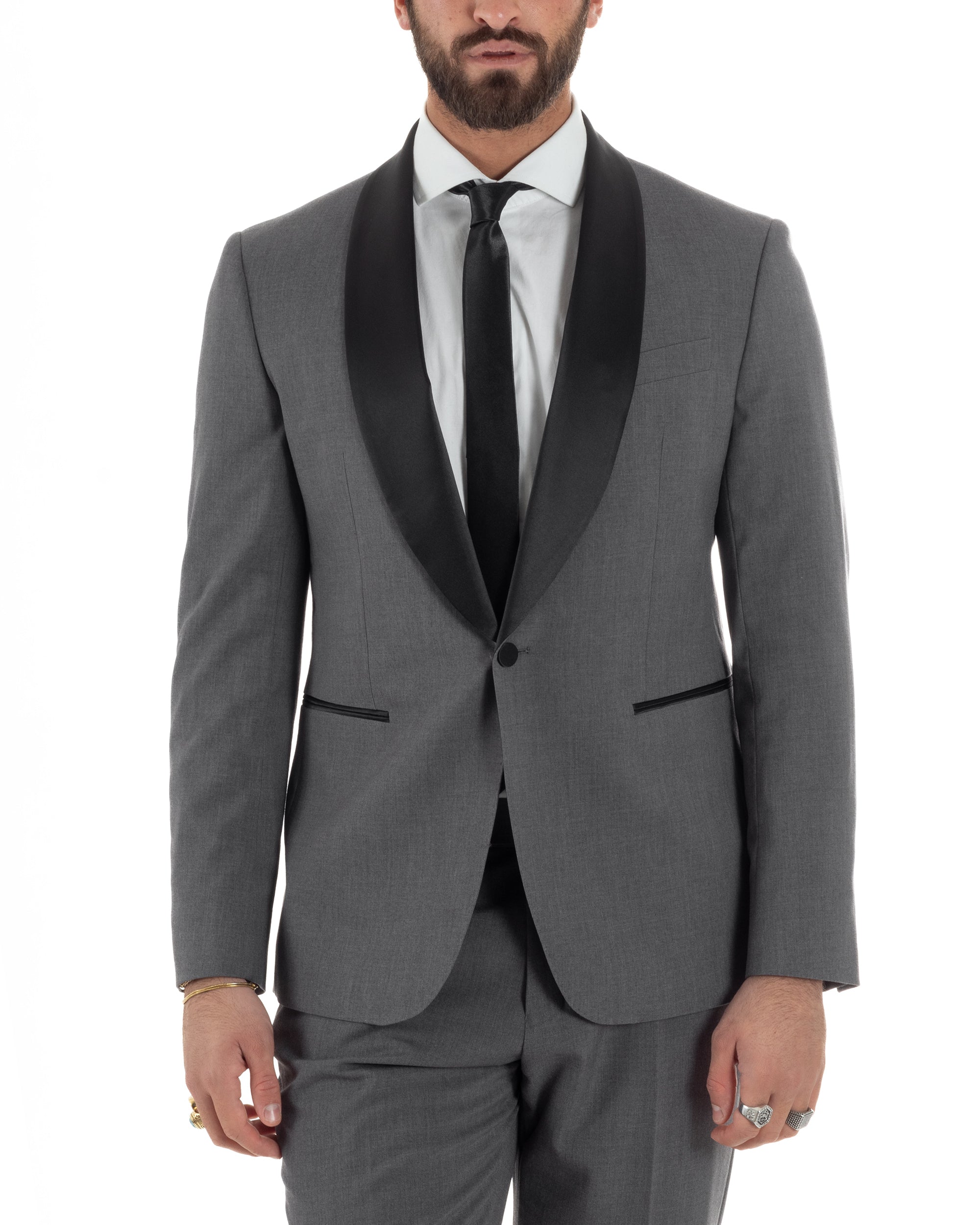 Dettaglio bottoni in raso giacca smoking grigio scuro monopetto uomo