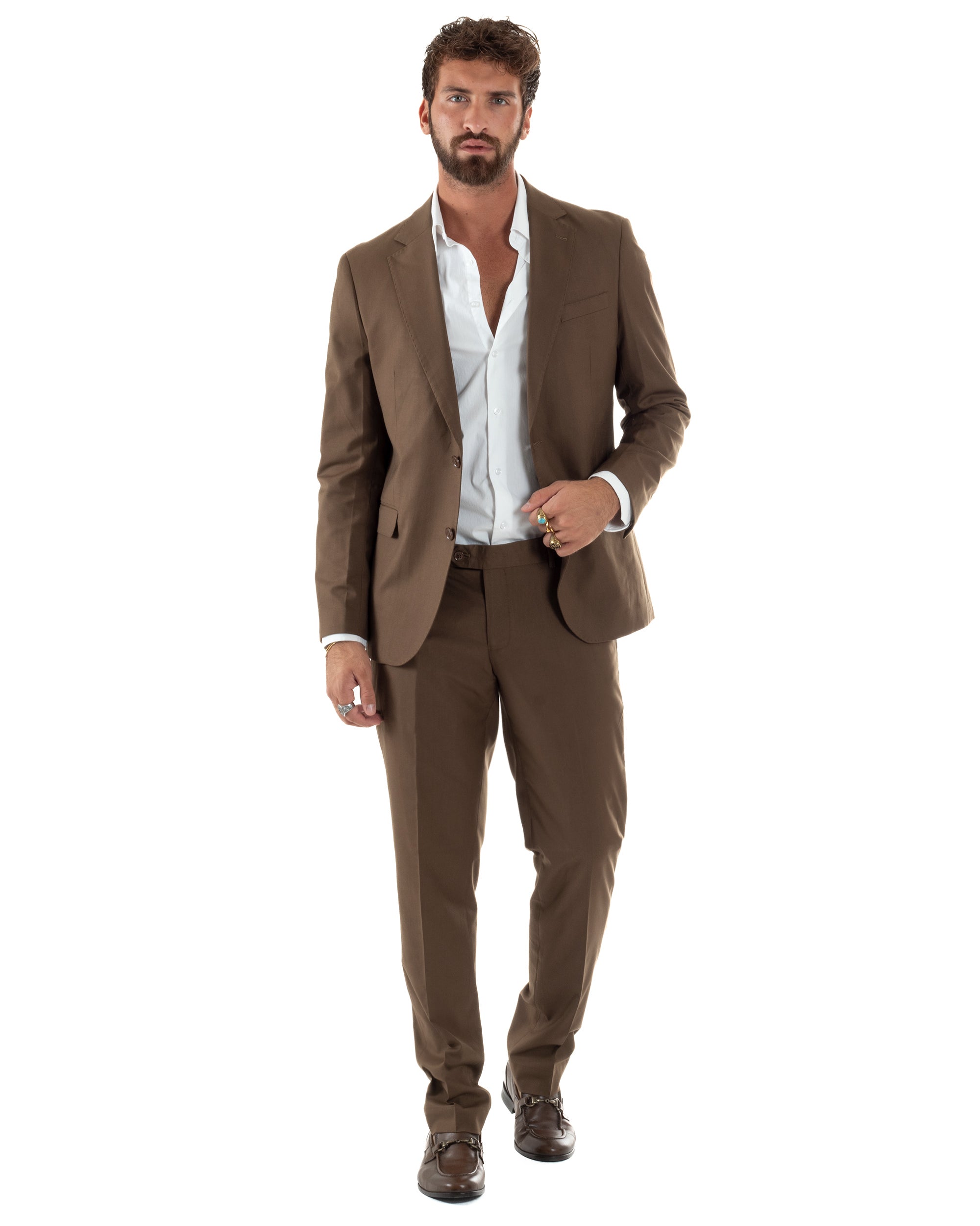 Vista frontale completa abito uomo marrone monopetto viscosa slim fit
