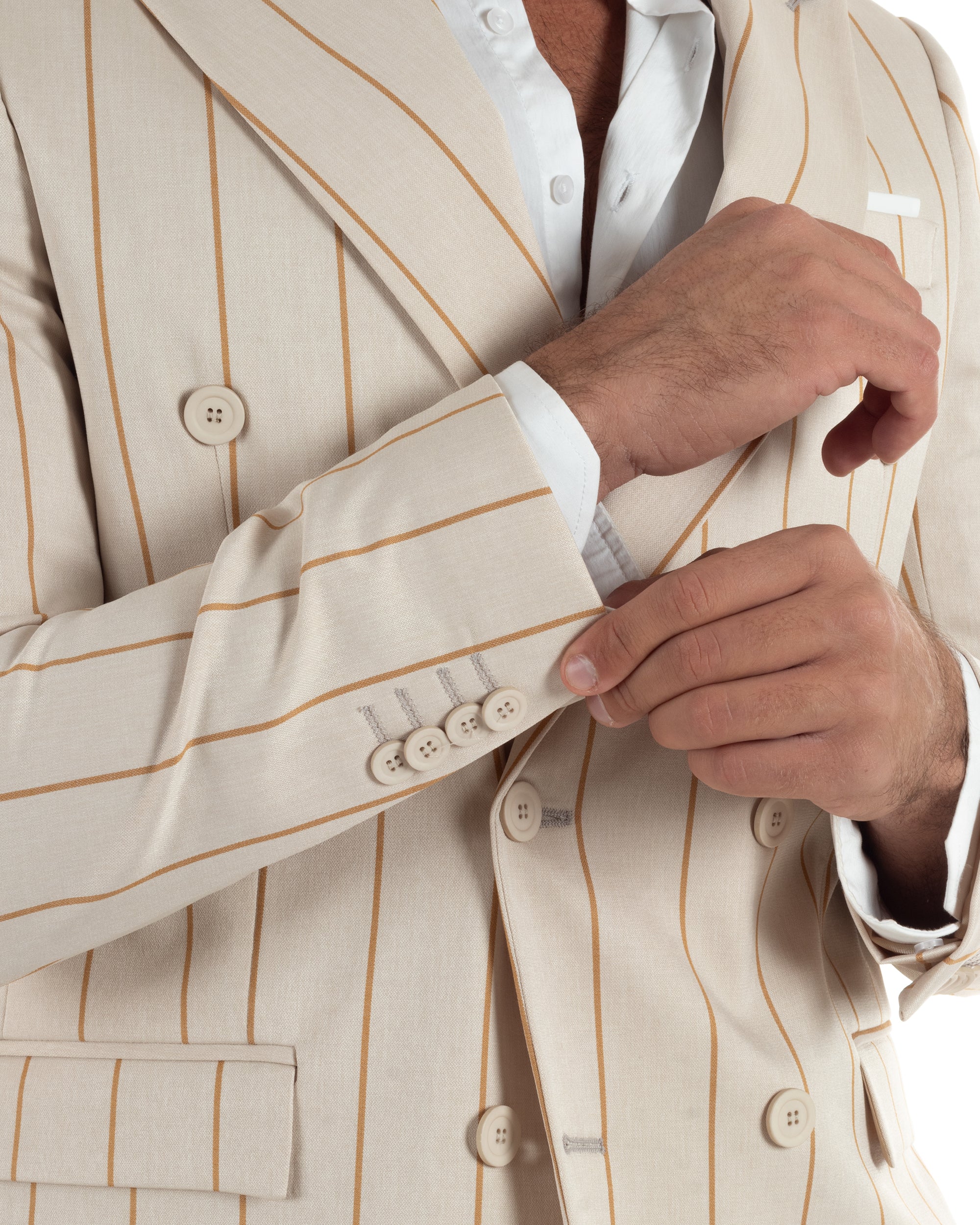 Dettaglio fantasia gessata riga larga beige abito doppiopetto 95% poliestere elastam viscosa