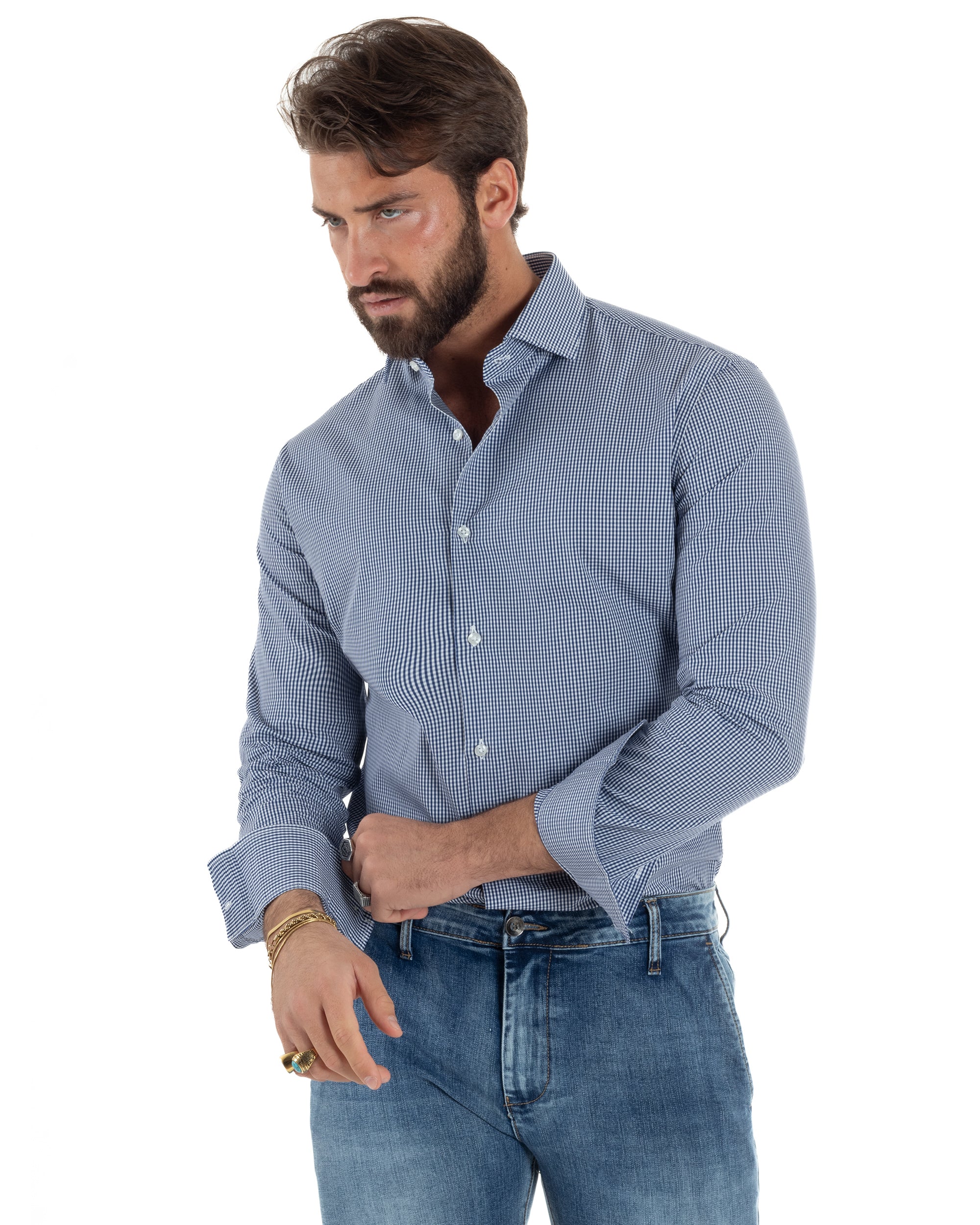 Vista frontale camicia quadretti bianco blu cotone slim fit maniche lunghe