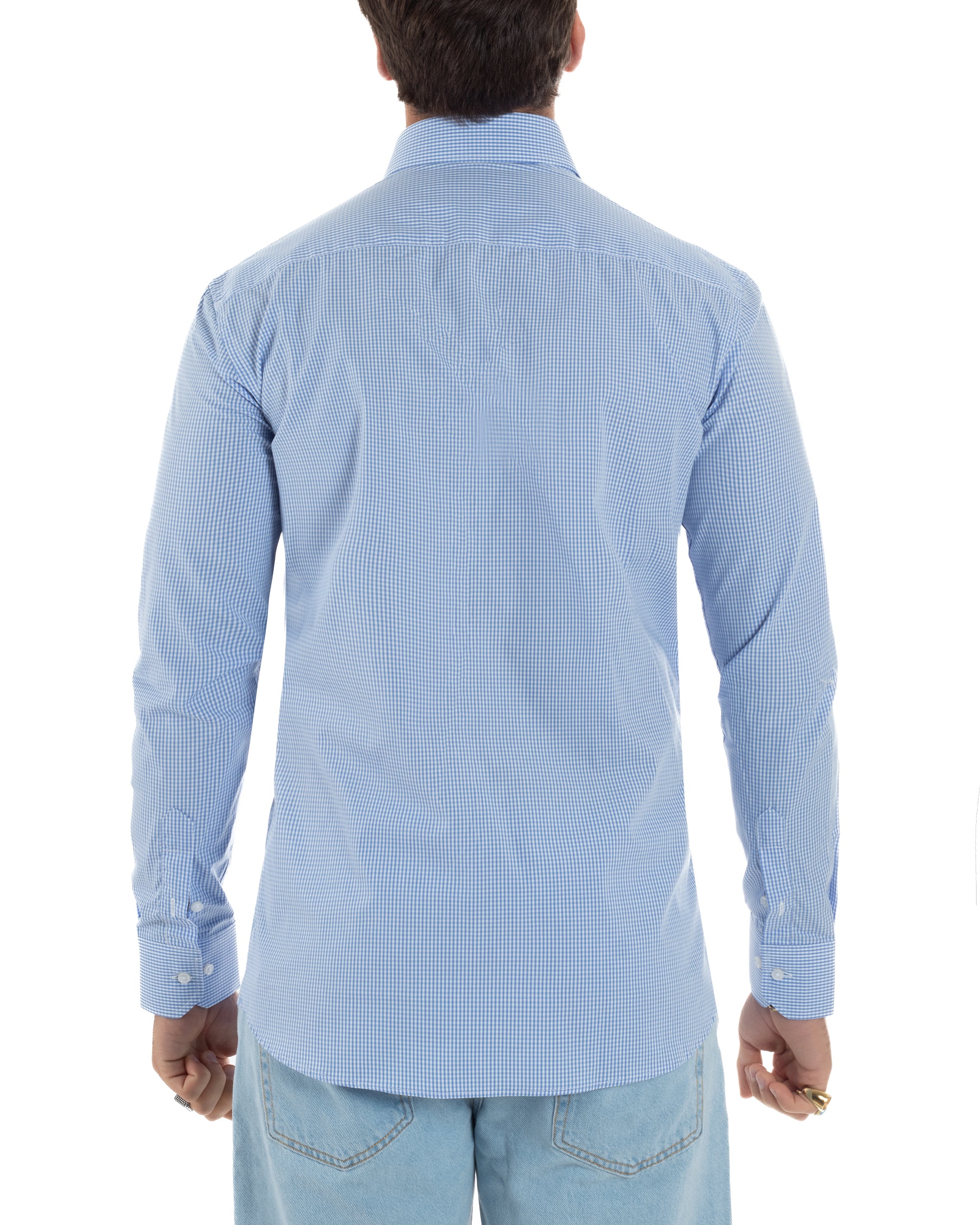 Vista posteriore camicia uomo quadretti bianco celeste cotone slim fit