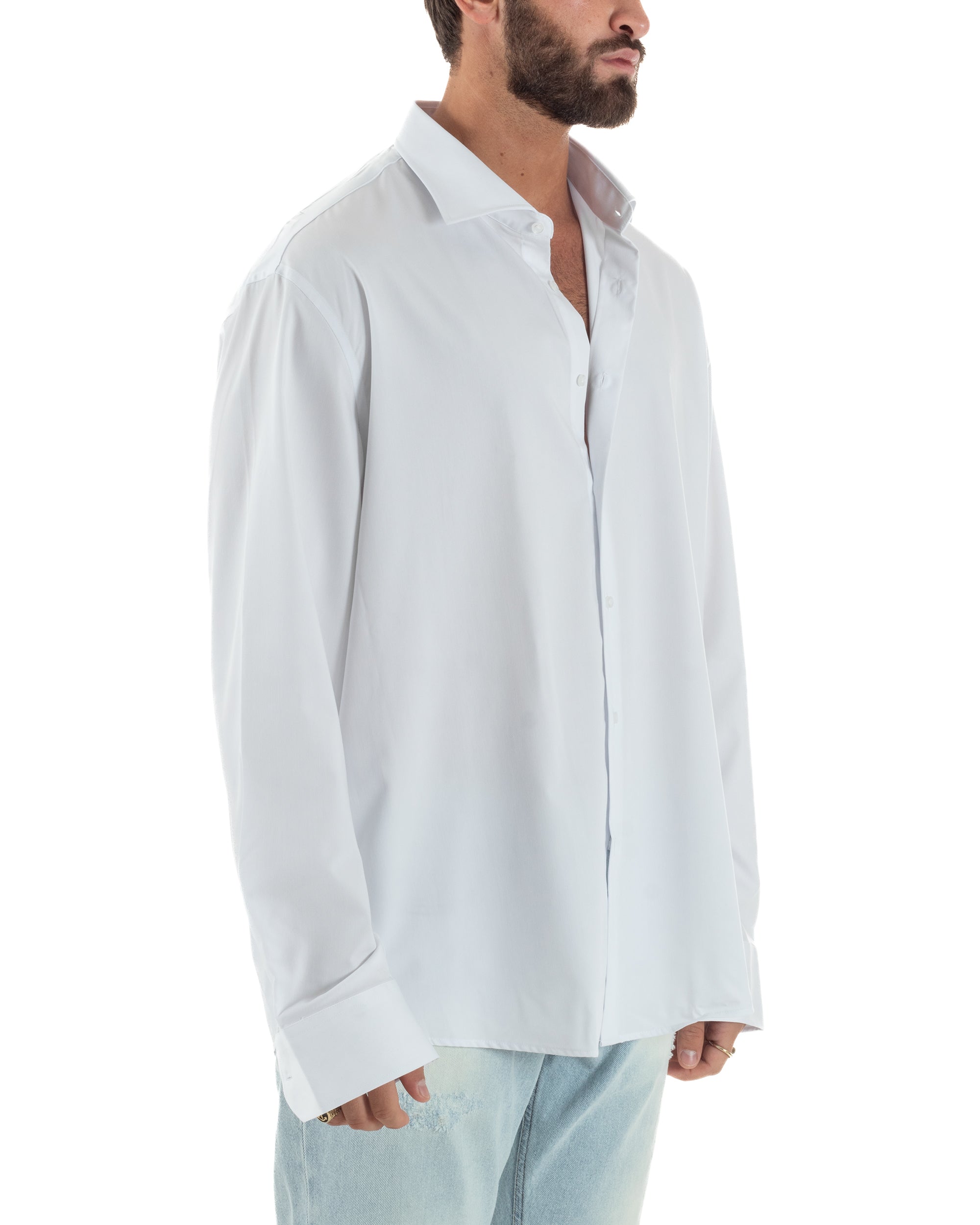 Vista completa camicia uomo bianco oversize loose fit casual elegante 70% cotone