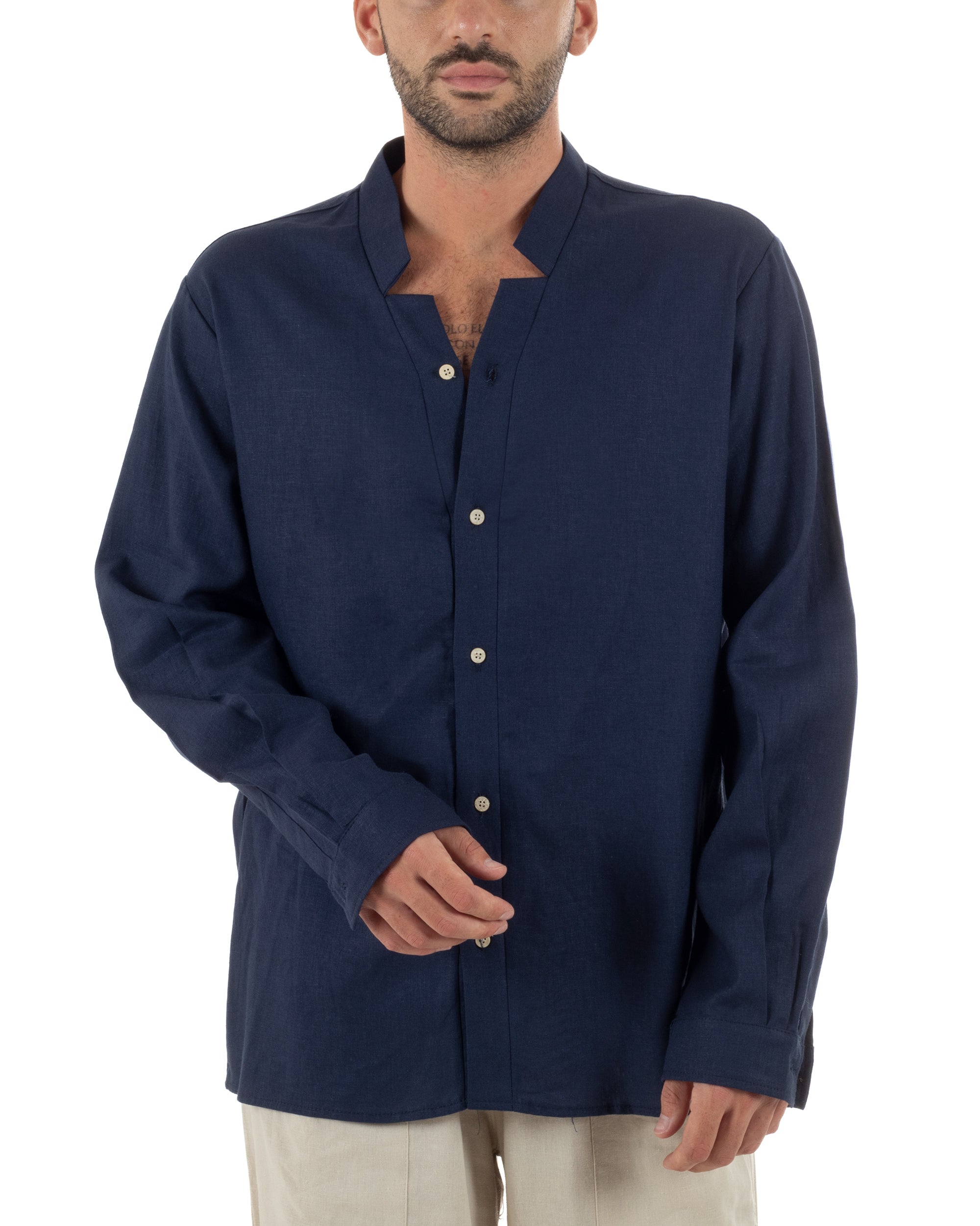 Camicia uomo in lino scollo v leggera blu GIOSAL-C3101A