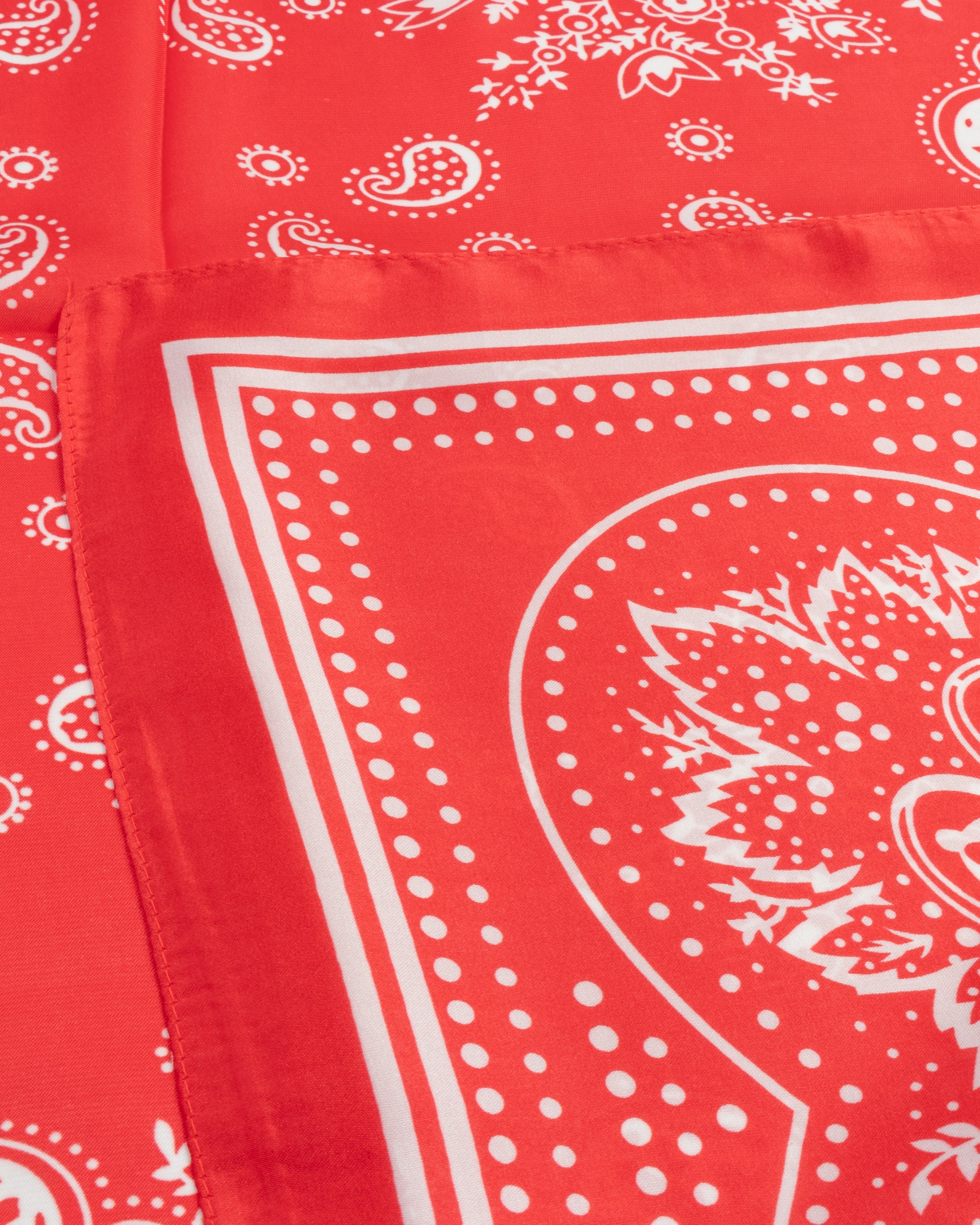 Foulard uomo unisex bandana paisley medaglione simmetrico bordo satinato rosso GIOSAL-FD1012A