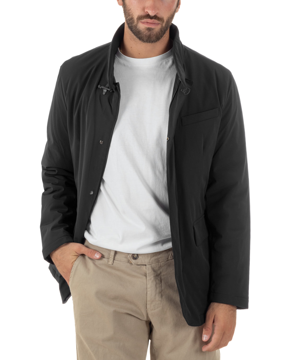 Giubbotto uomo nero GIOSAL in tessuto tecnico, con collo alto e tasche con patta,