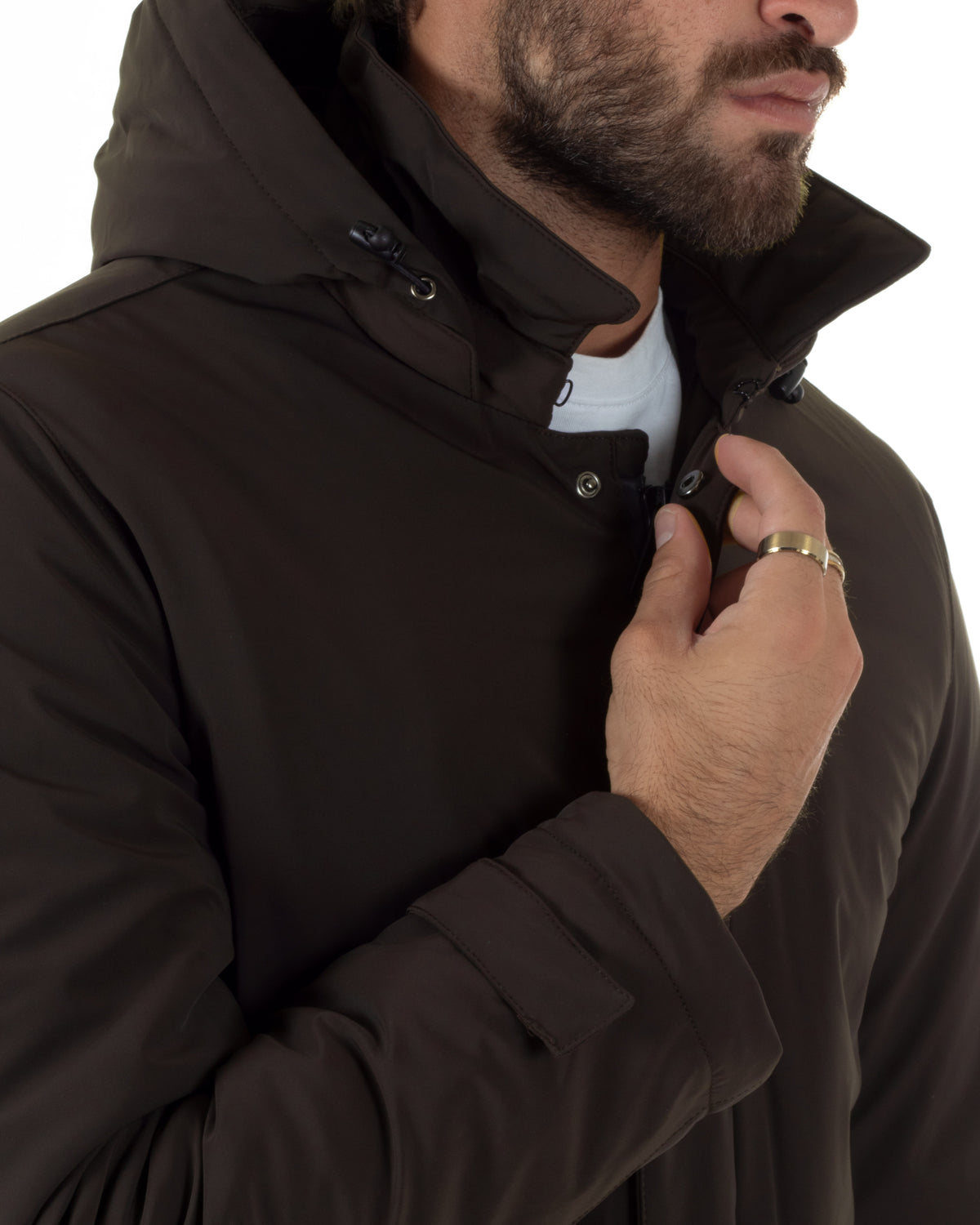 Giubbotto uomo tessuto tecnico imbottito con collo alto e cappuccio marrone GIOSAL-G3426A