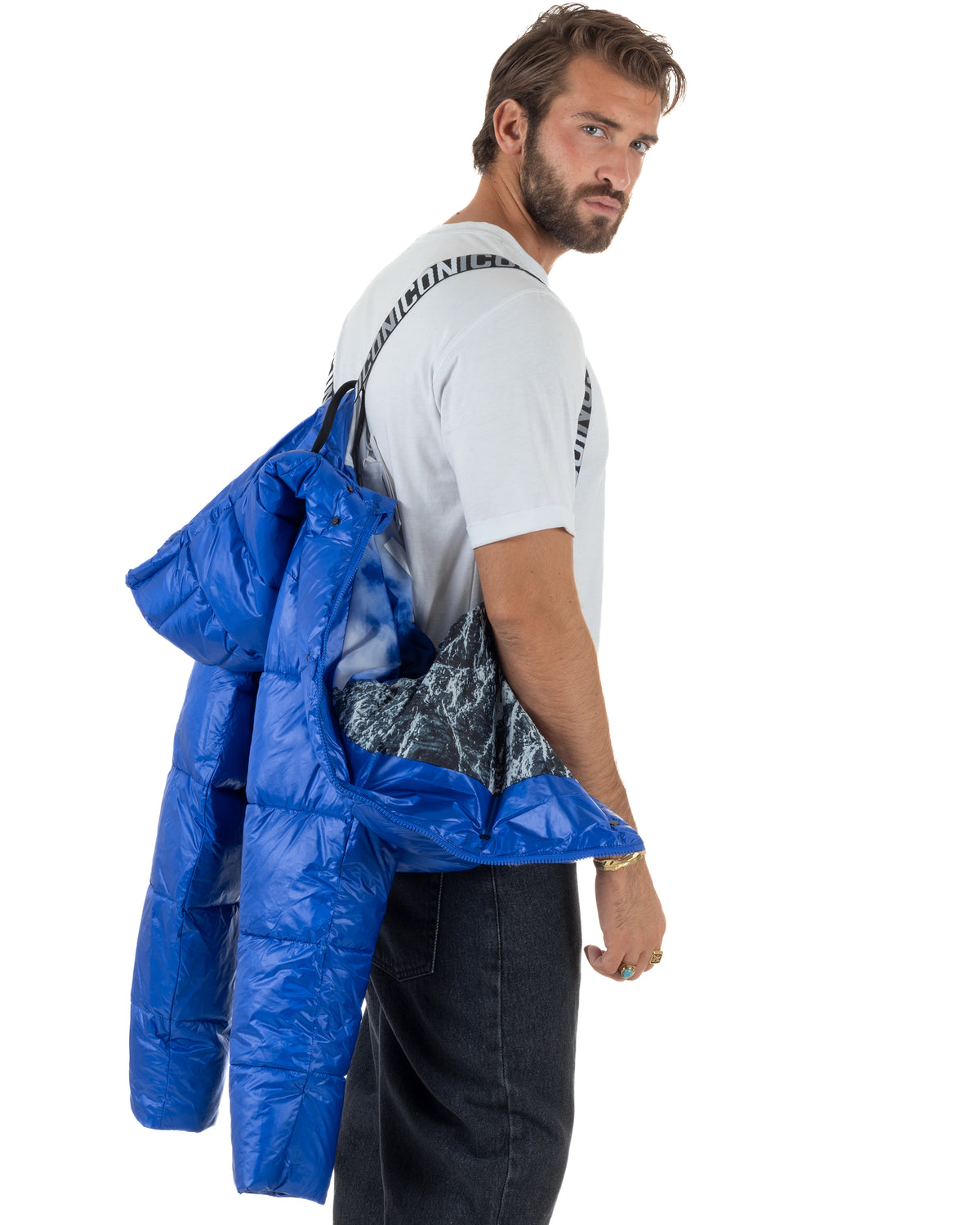 Giubbotto piumino uomo imbottito lucido con cappuccio e maxi logo blu royal ICON IUJ017