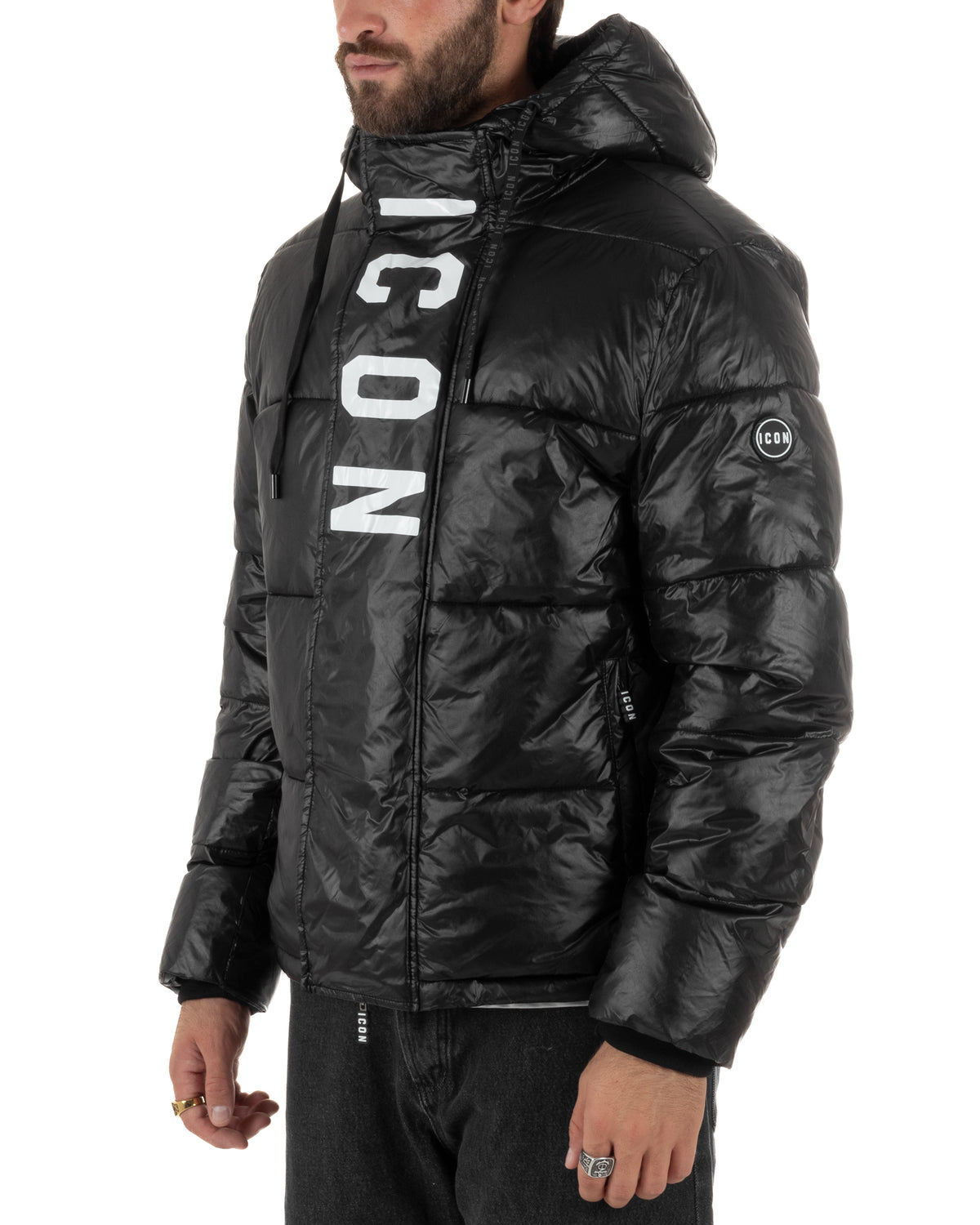 Giubbotto piumino uomo imbottito lucido con cappuccio e maxi logo nero ICON IUJ017