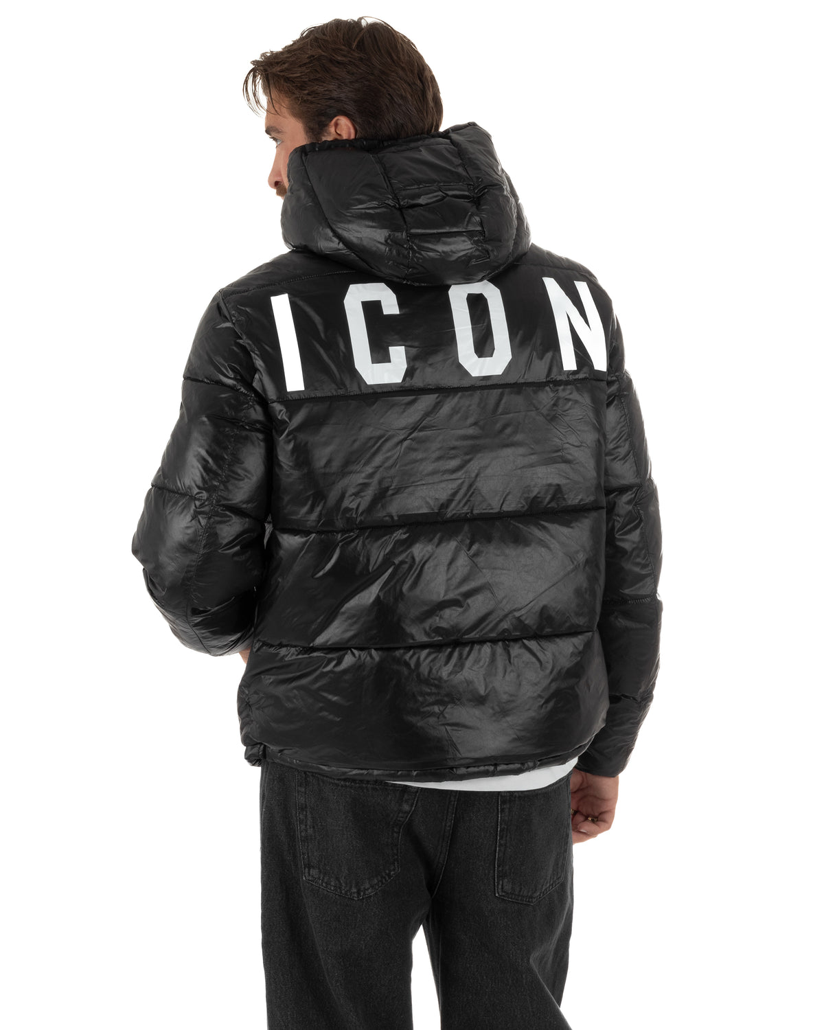 Giubbotto piumino uomo imbottito lucido con cappuccio e maxi logo nero ICON IUJ017