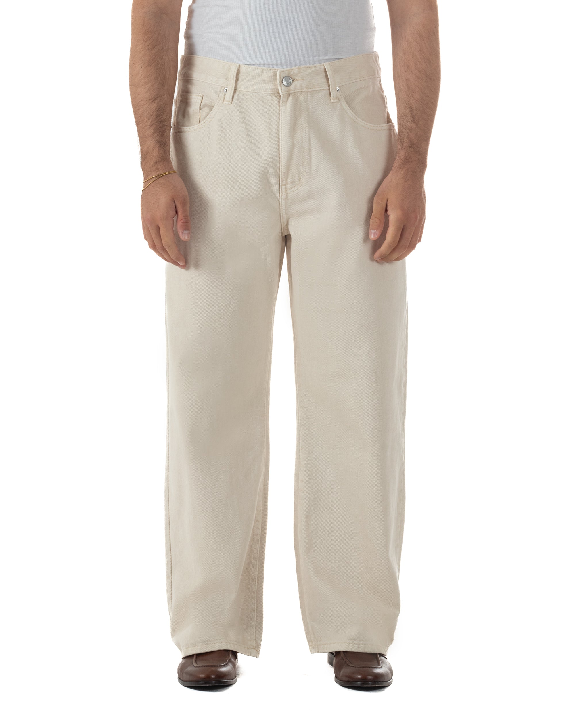 Vista completa jeans uomo panna baggy fit cinque tasche casual contemporaneo