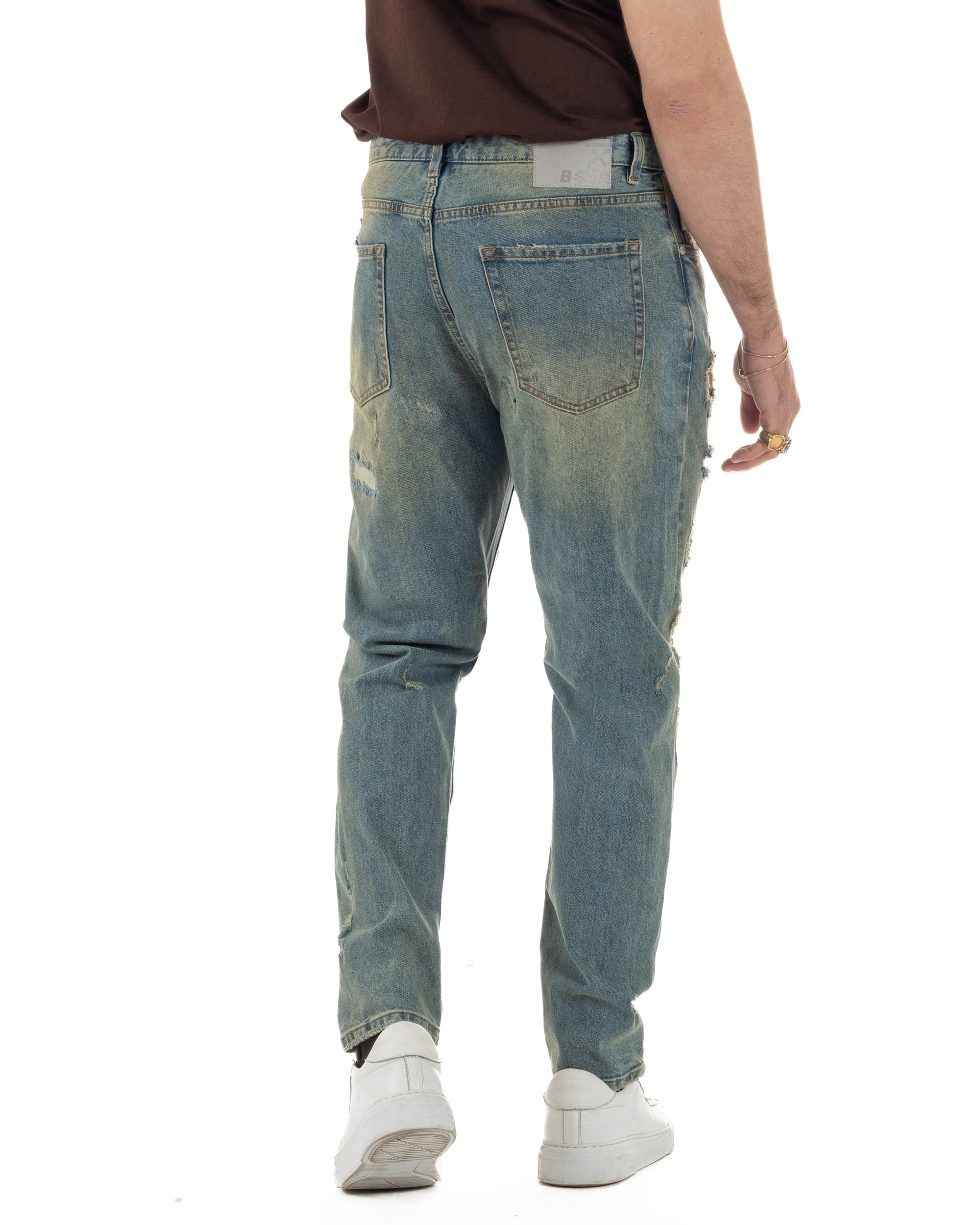 Vista posteriore jeans uomo cropped destroyed salpa logo denim sabbiato Berna