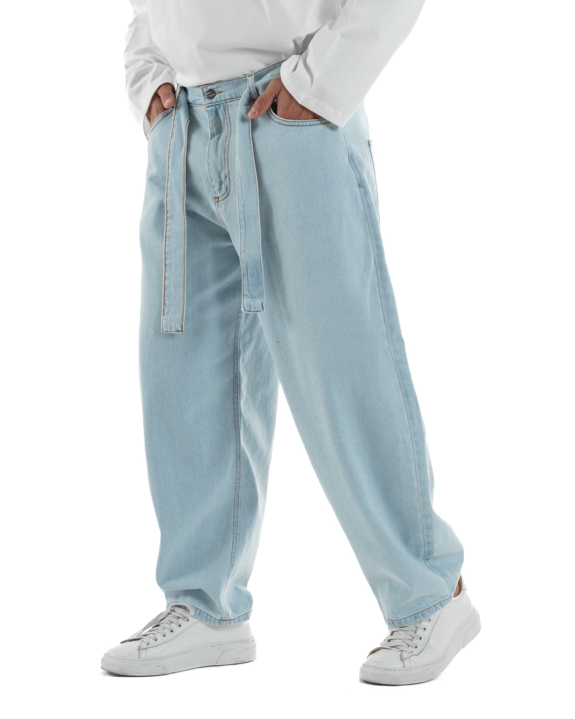 Vista laterale jeans uomo wide leg barrel fit denim pesante twill silhouette arrotondata